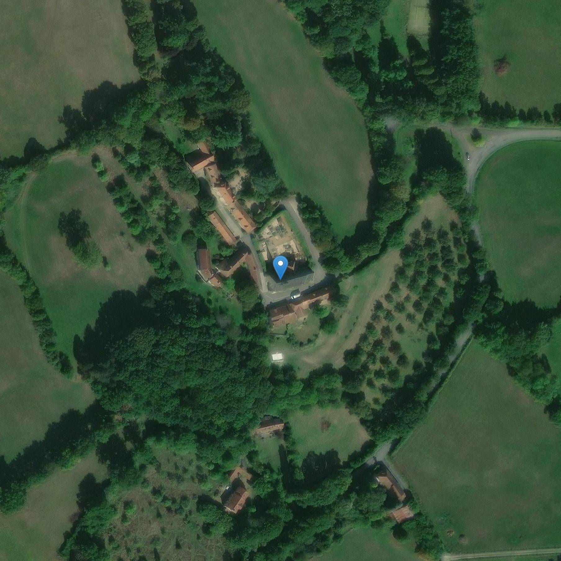 Photo de 圣雷米德蒙高德里教堂