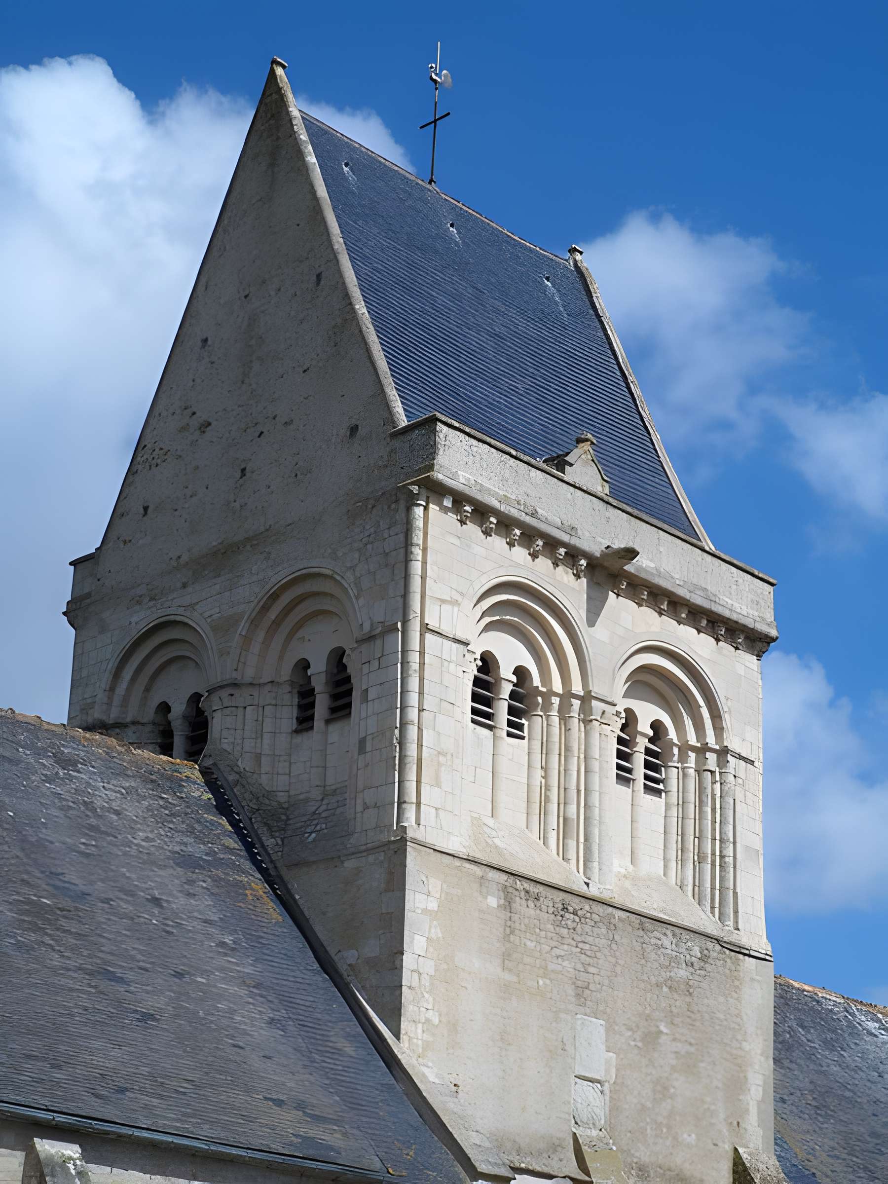 Église Saint-Hilaire de Brucheville 