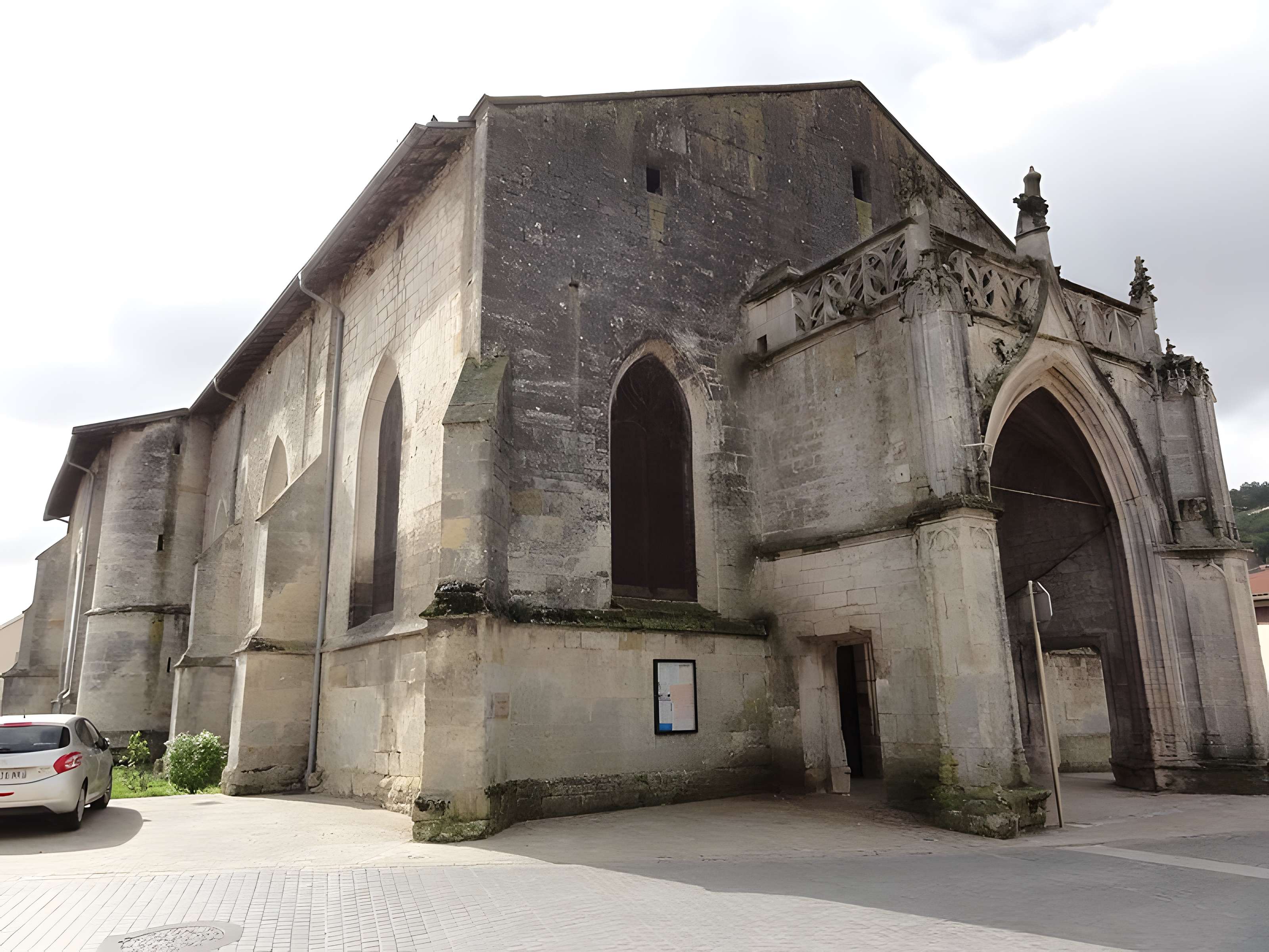 Église Saint-Hilaire de Longeville-en-Barrois