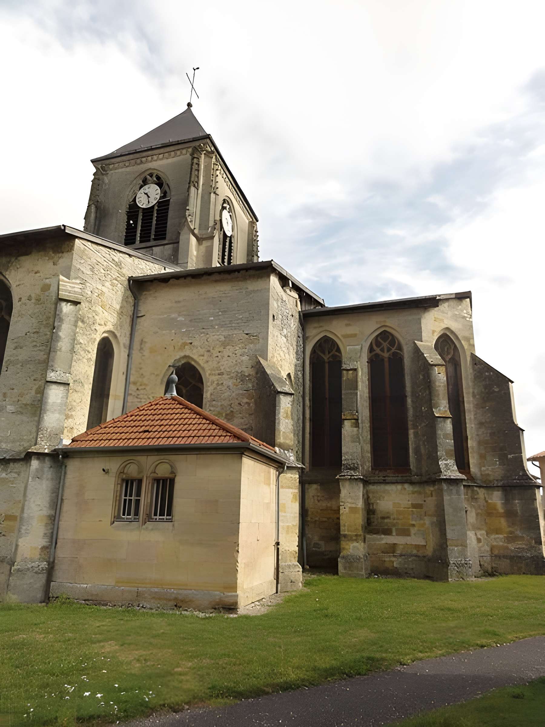 Église Saint-Hilaire de Longeville-en-Barrois