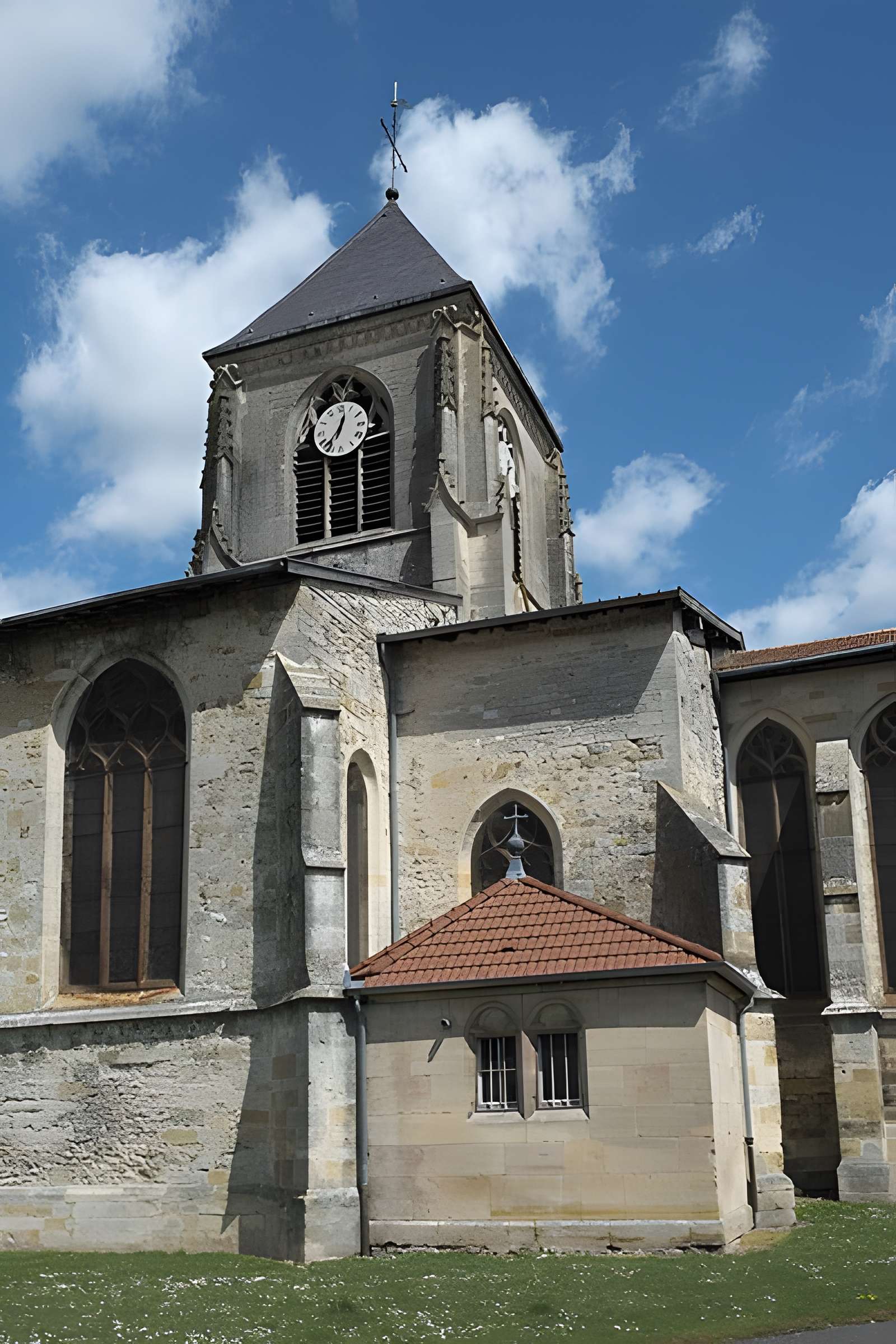 Église Saint-Hilaire de Longeville-en-Barrois