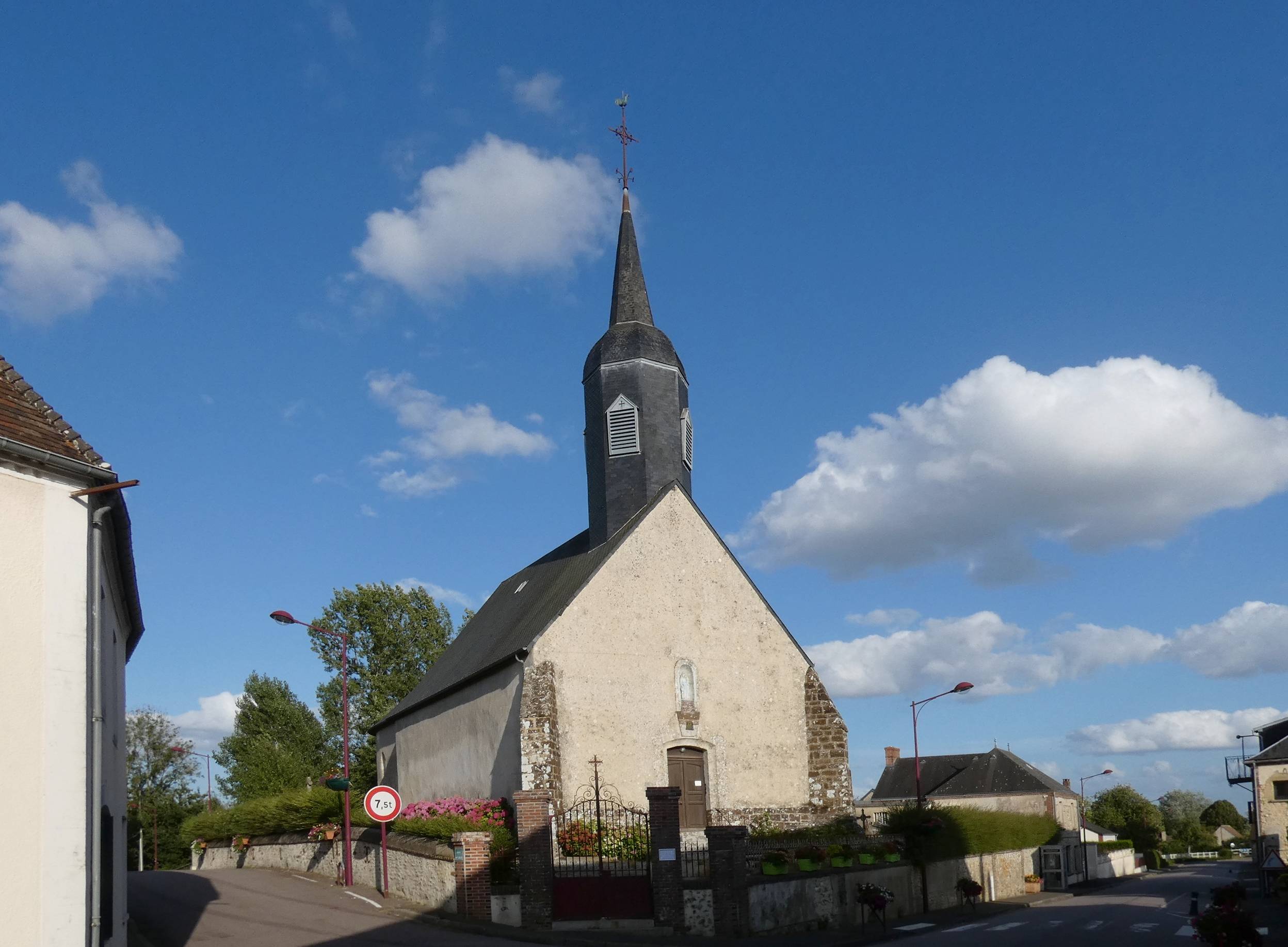 Photo de Notre-Dame-de-la-Nativity Church of Lignerolles