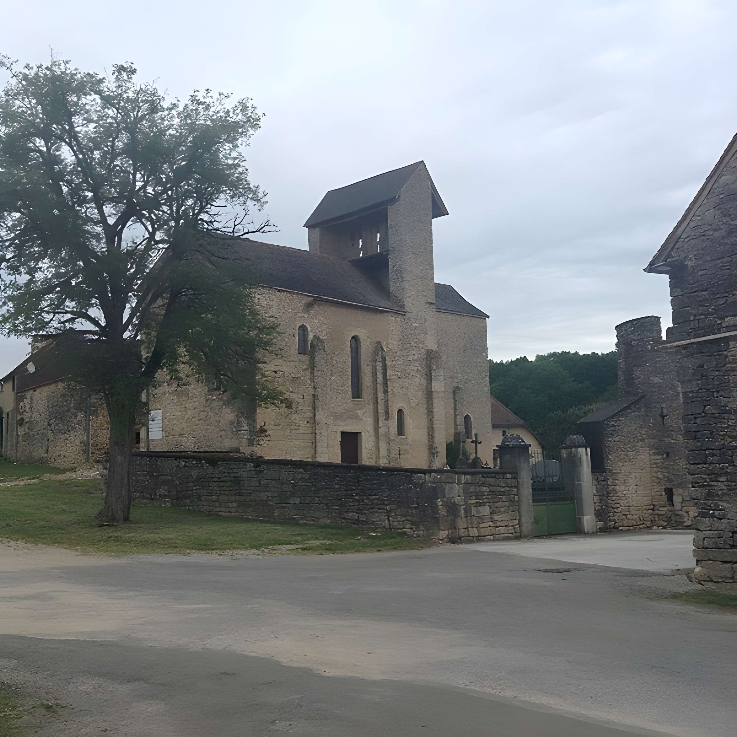 Église Saint-Hilaire de Salvezou de Catus