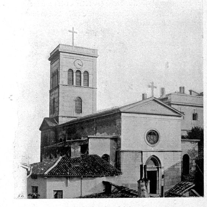 Photo de Eglise Saint-Irénée et calvaire