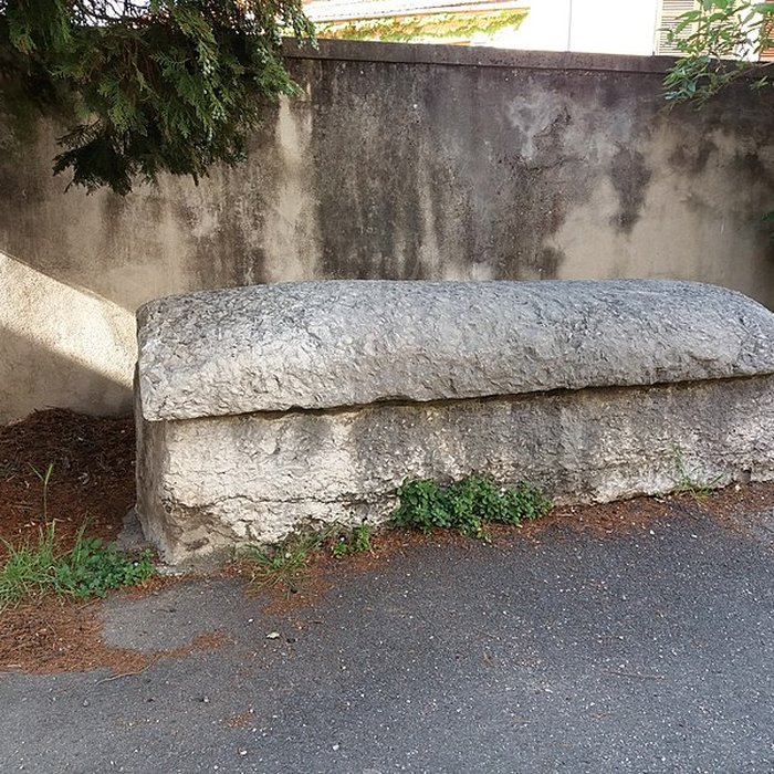 Photo de Eglise Saint-Irénée et calvaire