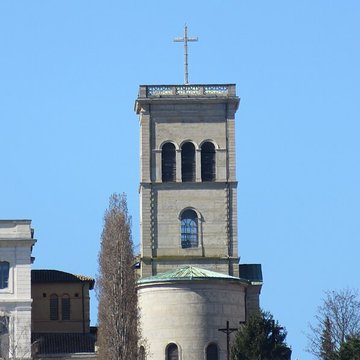 Eglise Saint-Irénée et calvaire