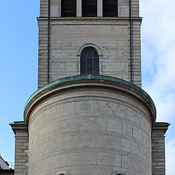 Eglise Saint-Irénée et calvaire