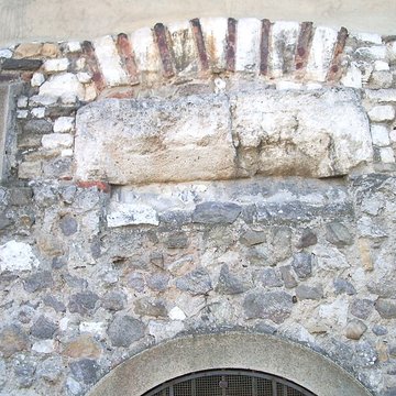 Eglise Saint-Irénée et calvaire