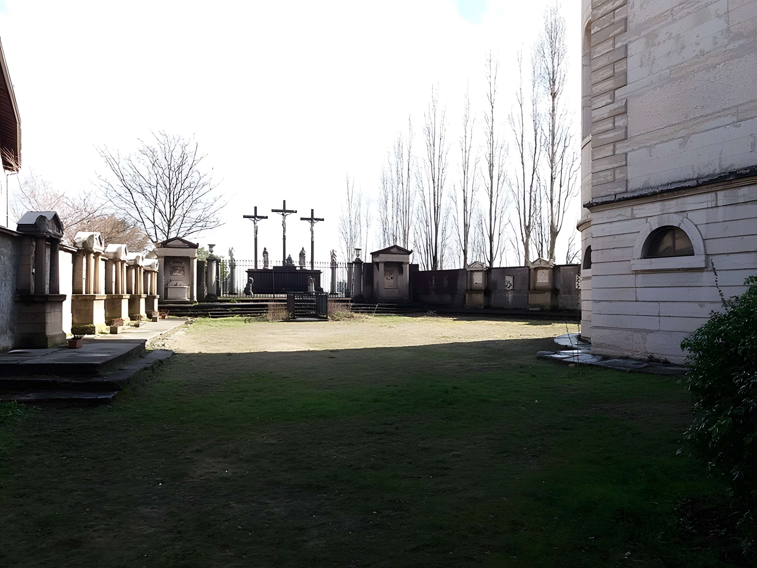 Eglise Saint-Irénée et calvaire