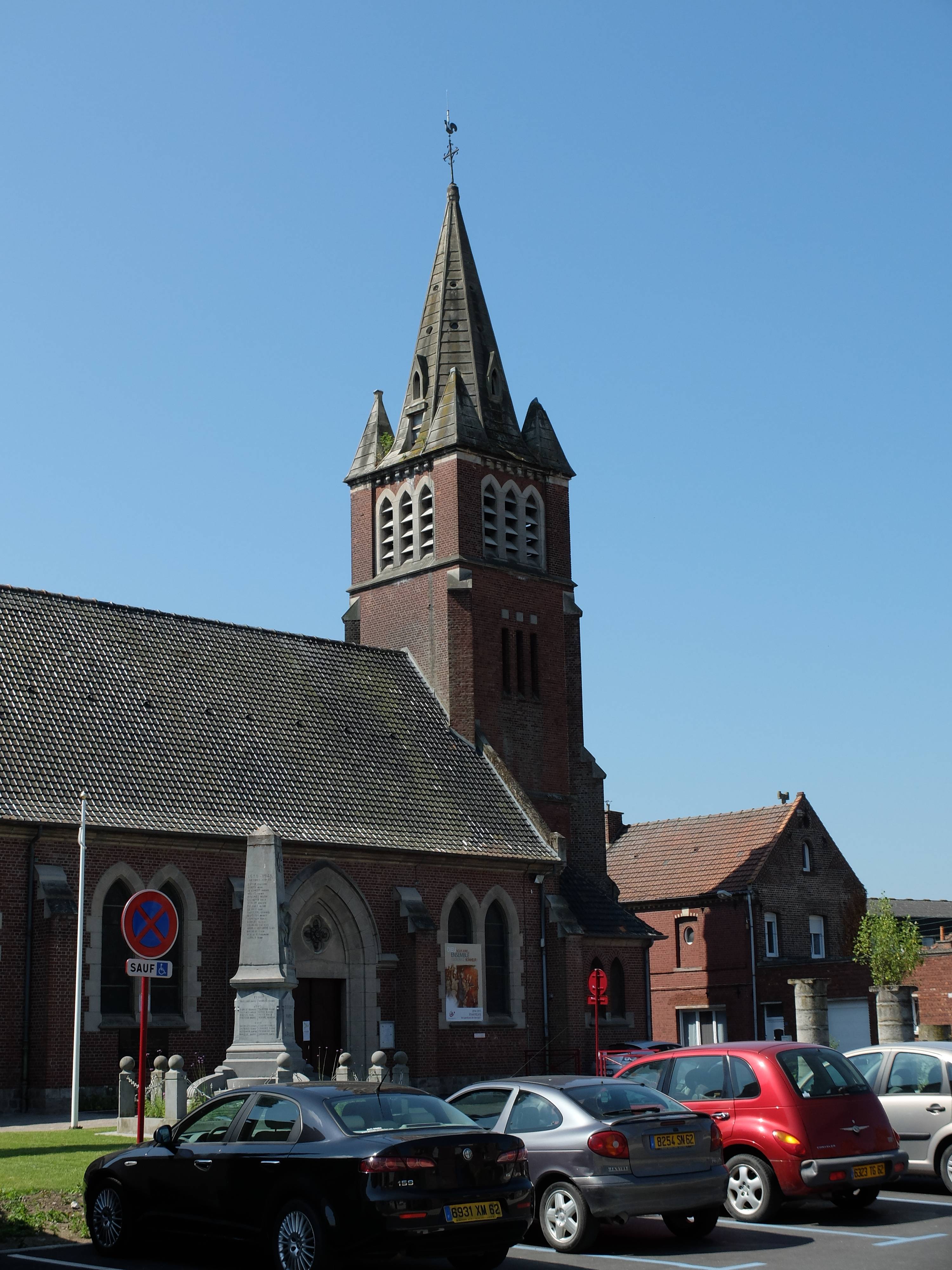 Photo de 布雷比耶圣瓦斯特教堂