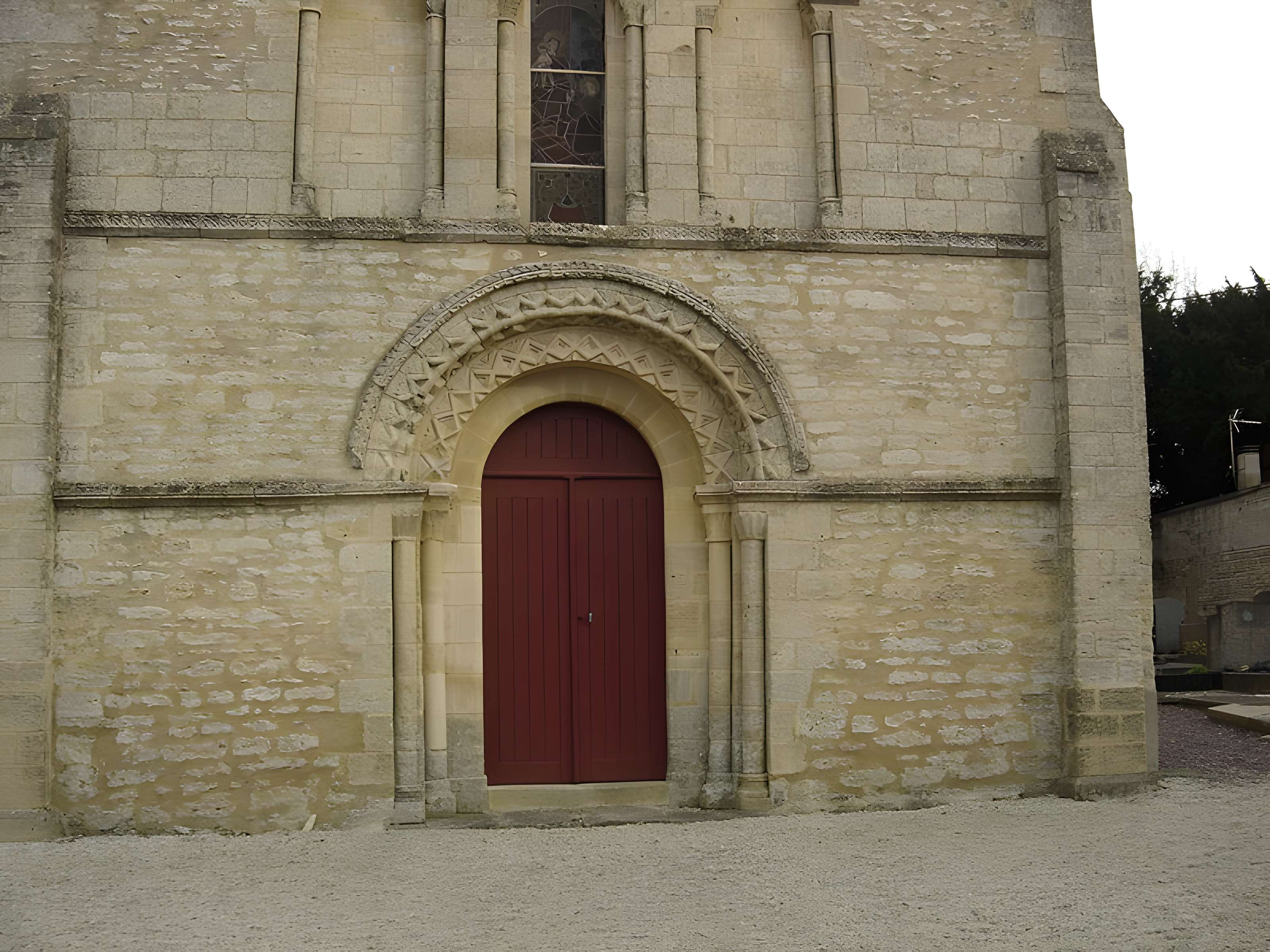 Église Saint-Jacques de Cresserons 