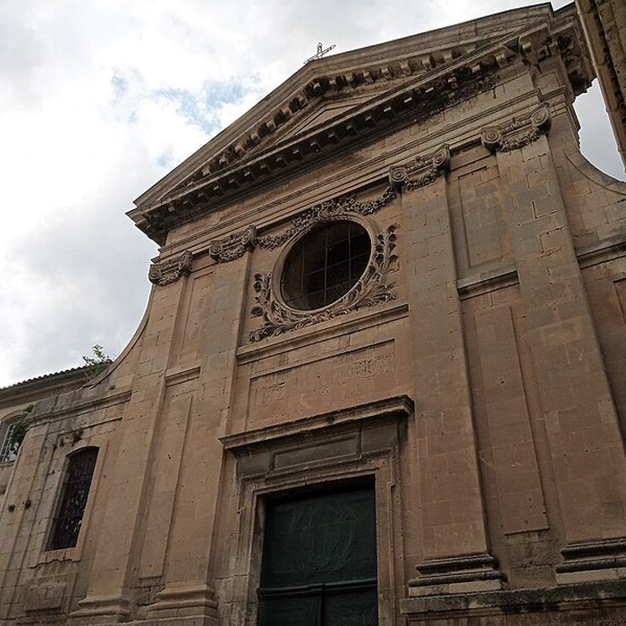 Photo de Église Saint-Jacques de Tarascon