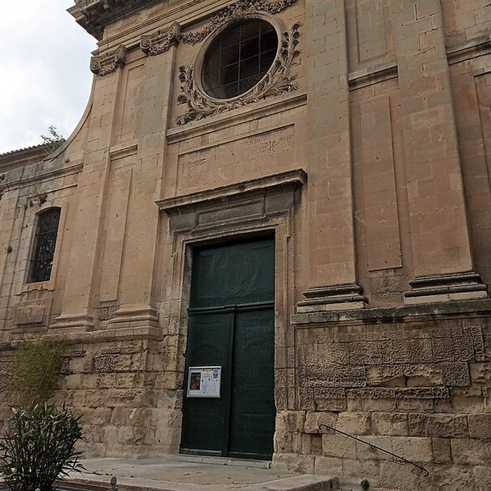 Photo de Église Saint-Jacques de Tarascon