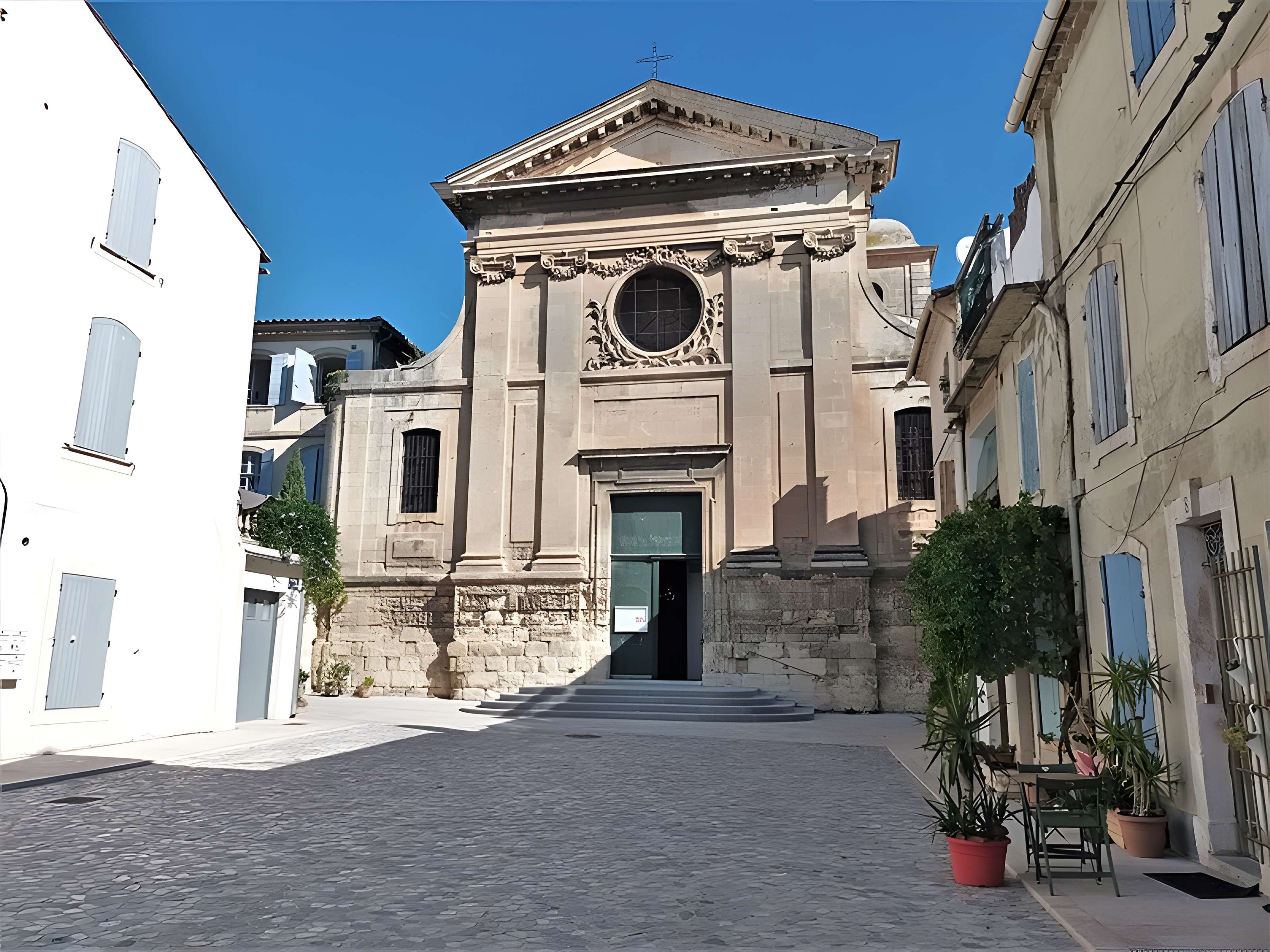 Église Saint-Jacques de Tarascon