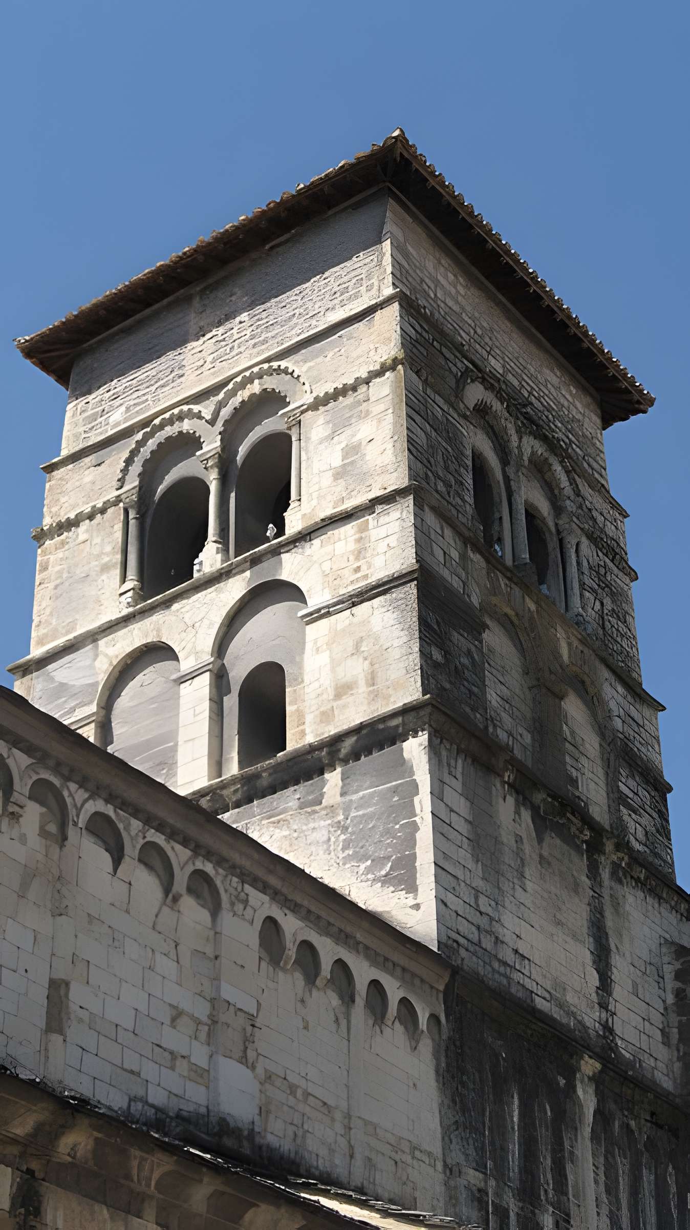 Abbatiale Sainte-Marie de Cruas