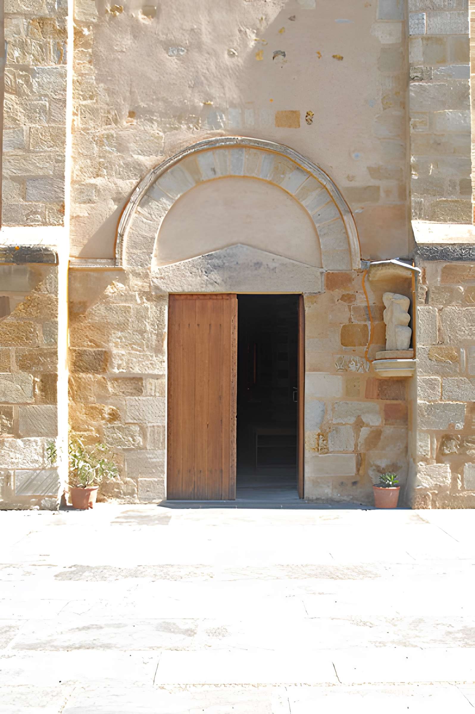 Église Saint-Jean de Glaine-Montaigut