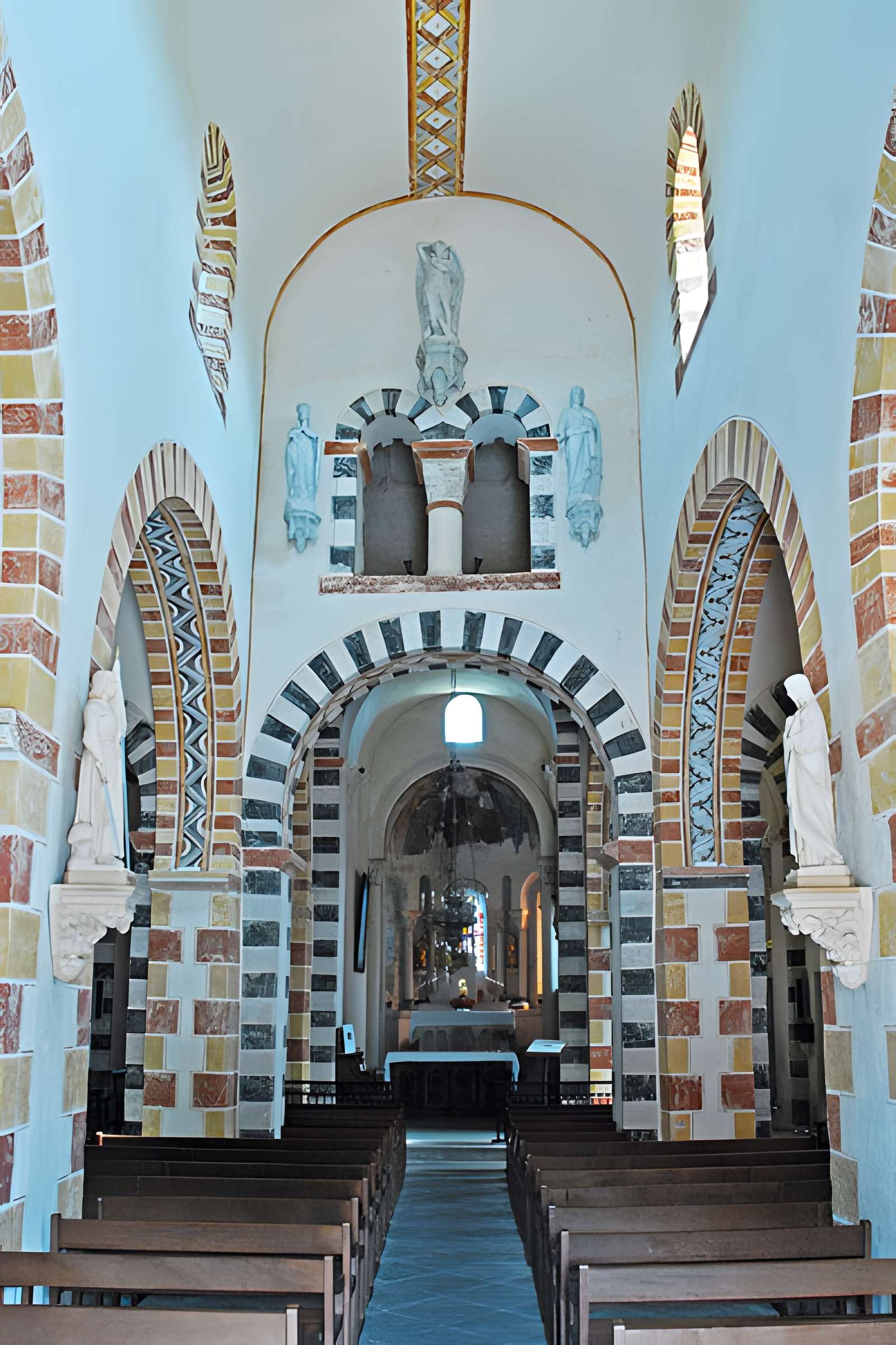 Église Saint-Jean de Glaine-Montaigut