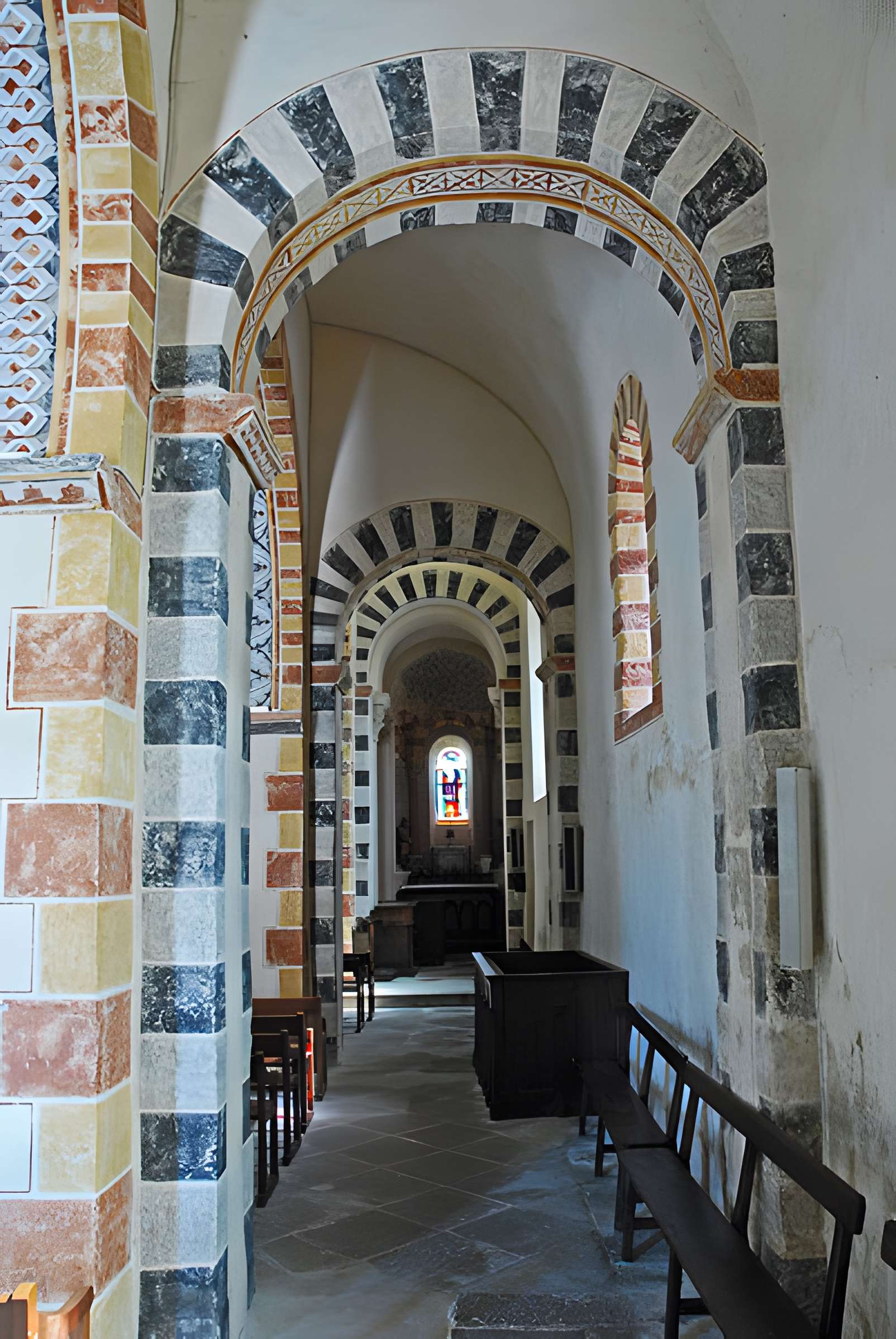 Église Saint-Jean de Glaine-Montaigut