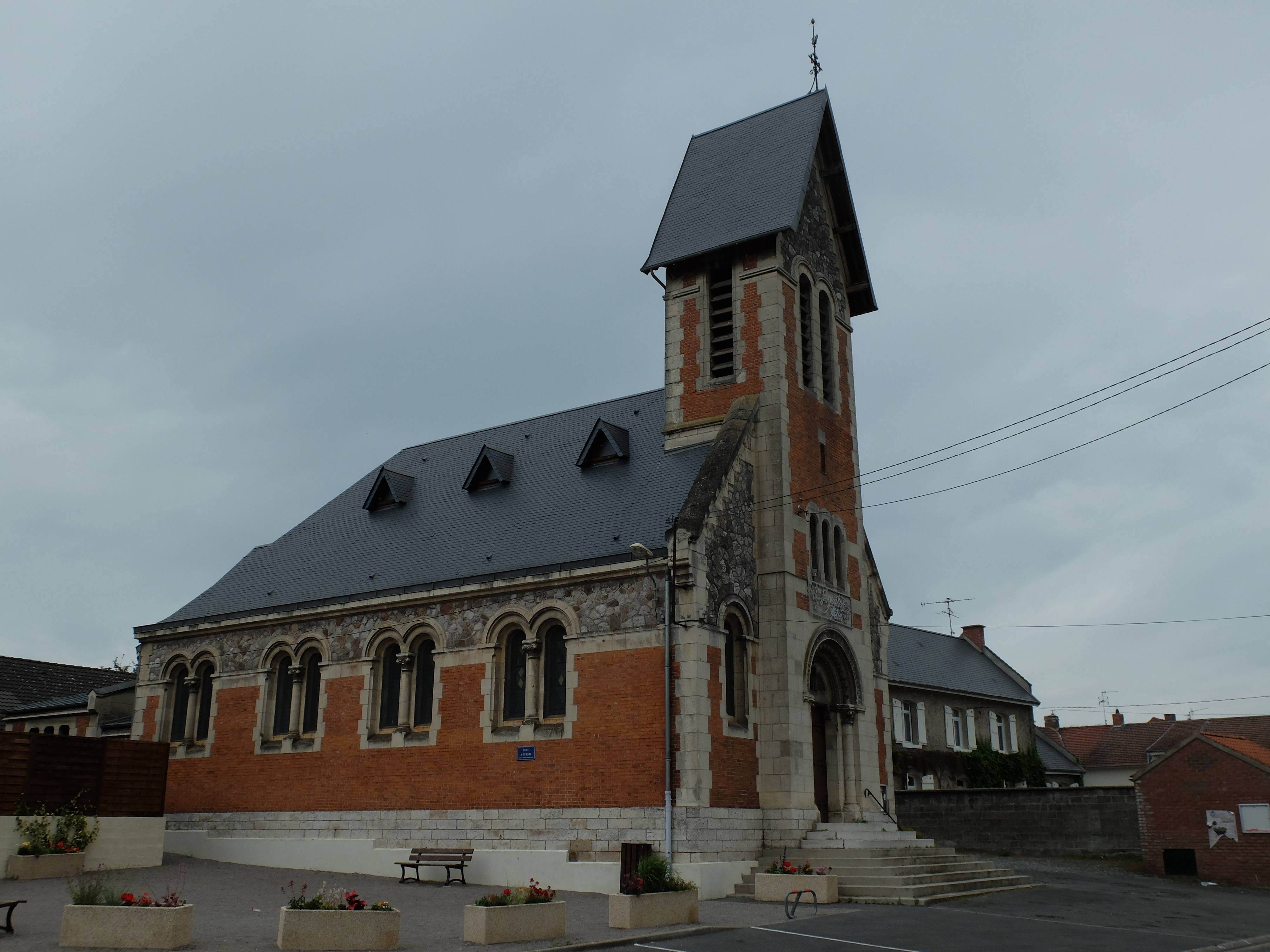 Photo de Iglesia de Sainte-Anne de Plouvain