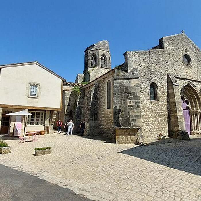 Photo de Église Saint-Jean-Baptiste de Charroux