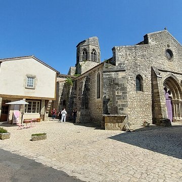 Église Saint-Jean-Baptiste de Charroux