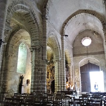 Église Saint-Jean-Baptiste de Charroux