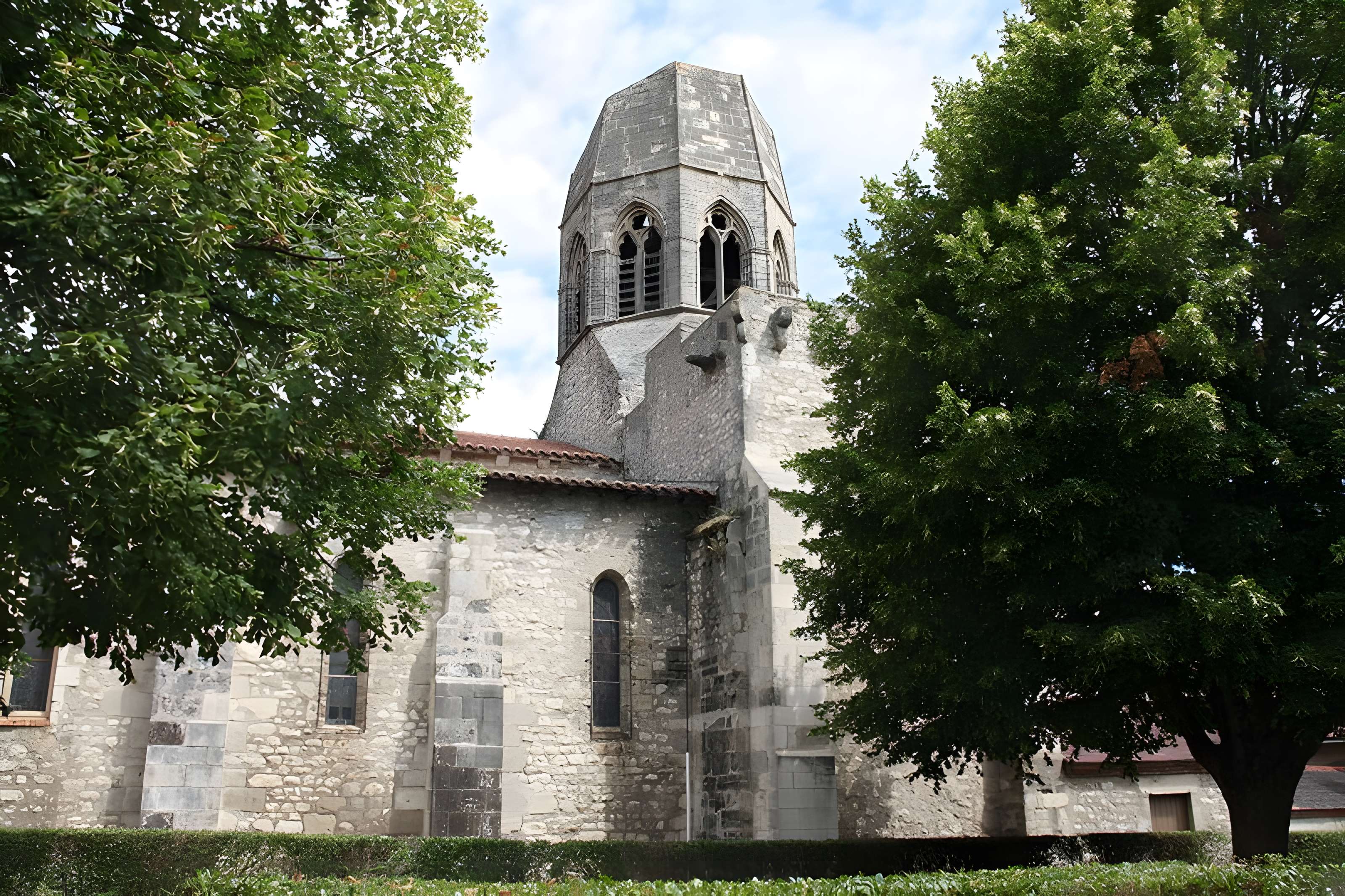 Église Saint-Jean-Baptiste de Charroux 