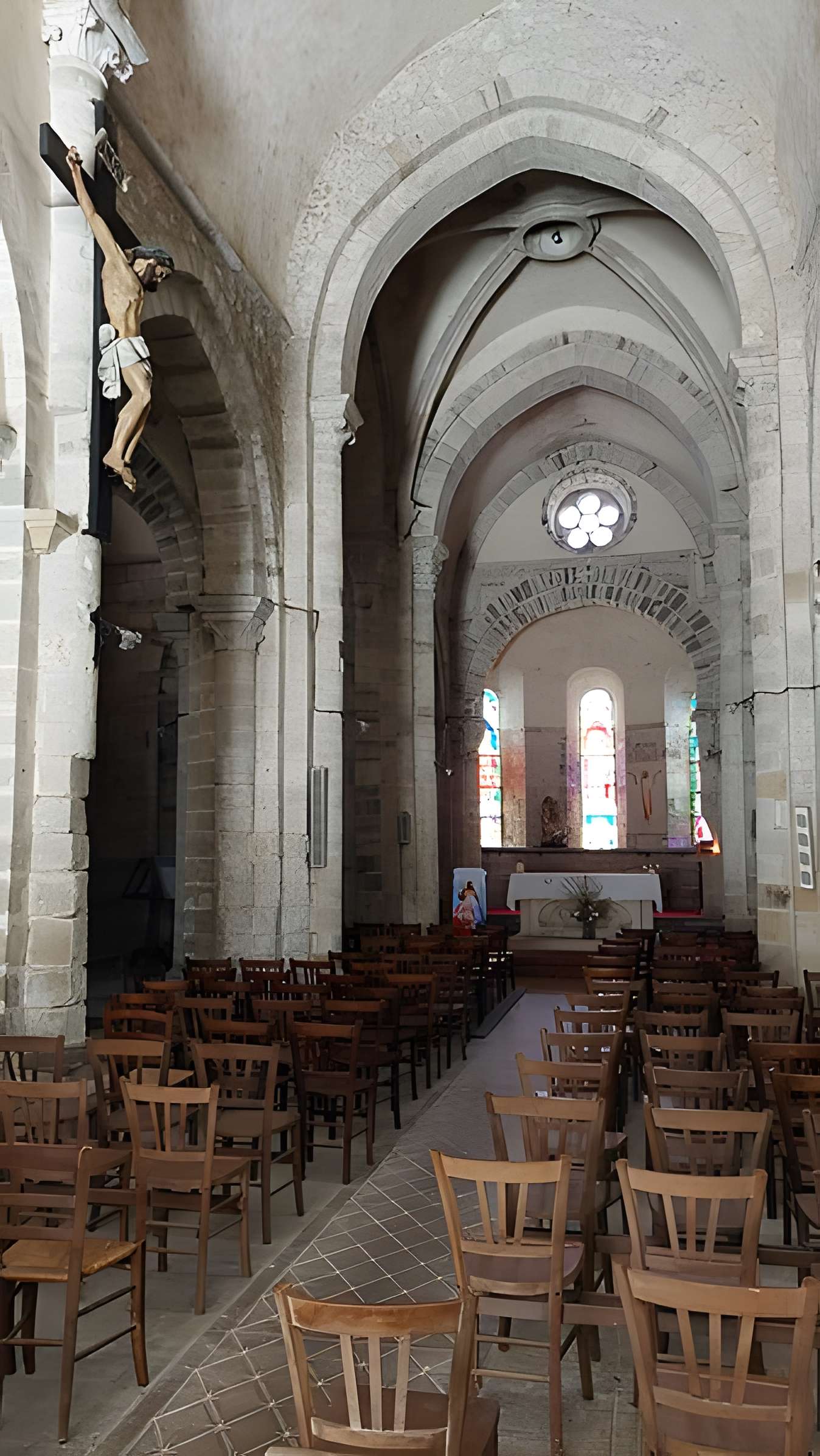 Église Saint-Jean-Baptiste de Charroux