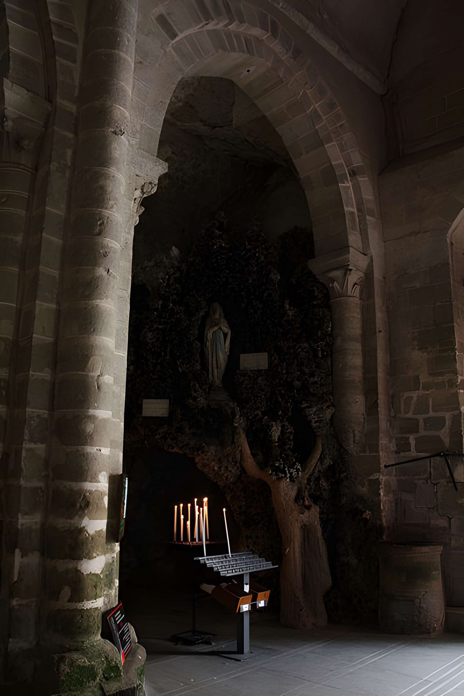 Église Saint-Jean-Baptiste de Charroux