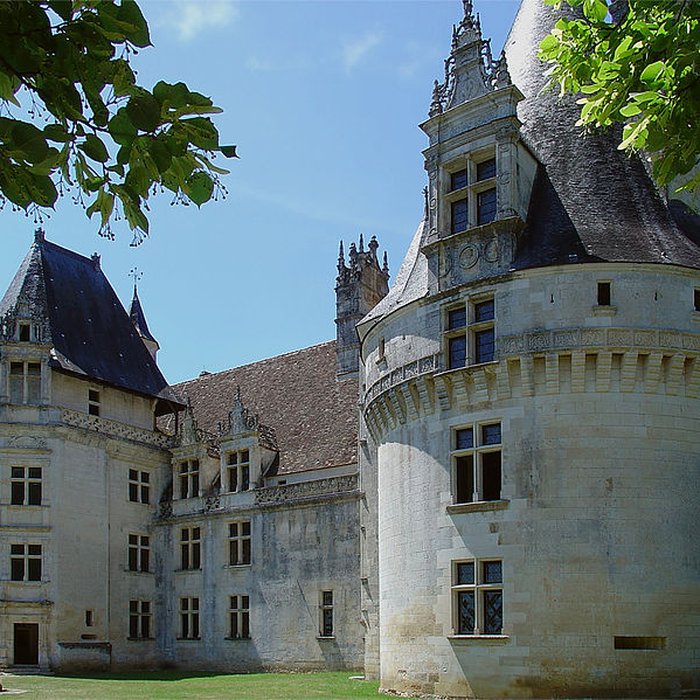 Photo de Château de Puyguilhem à Villars