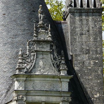 Château de Puyguilhem à Villars