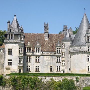 Château de Puyguilhem à Villars
