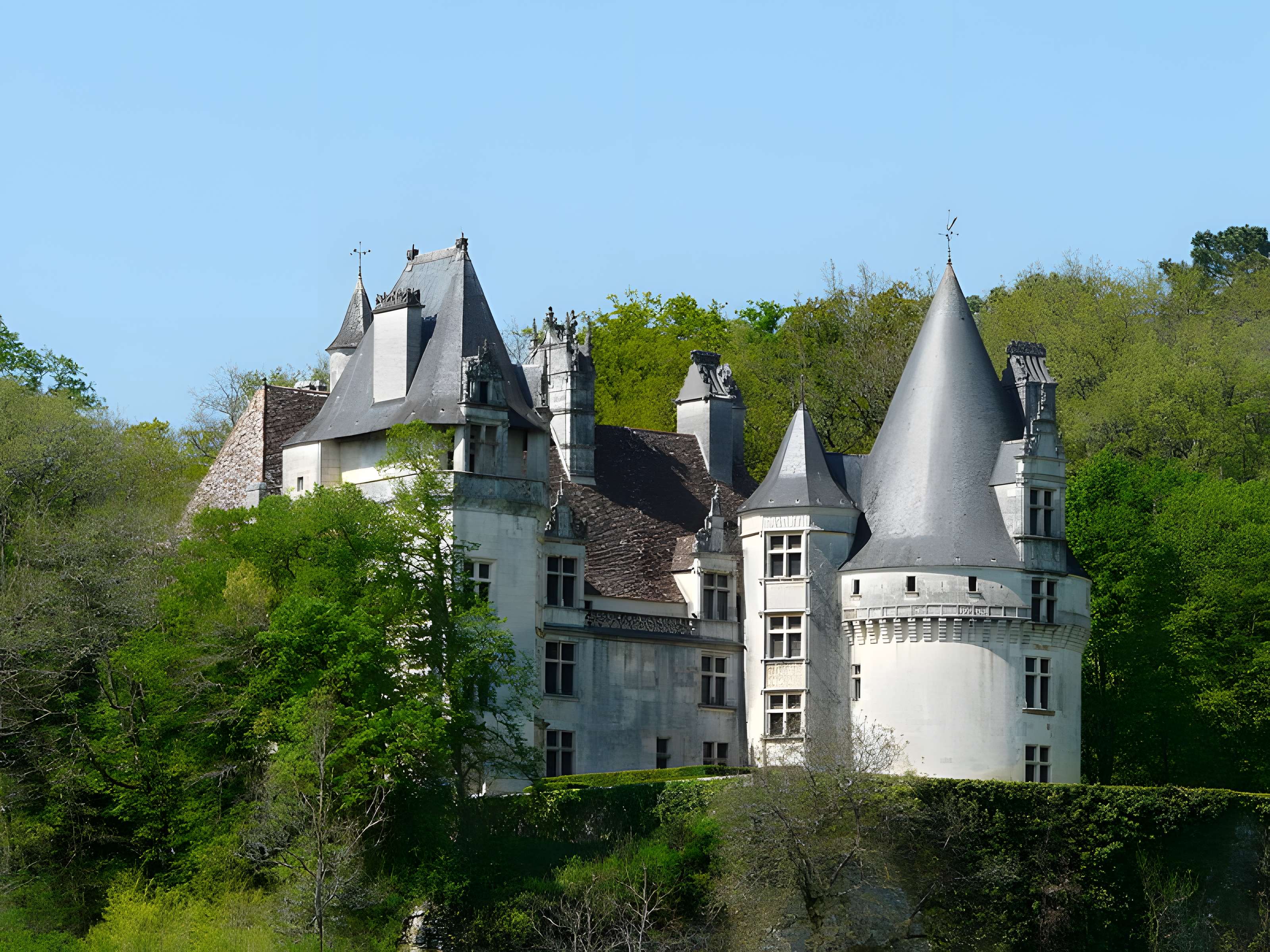 Château de Puyguilhem à Villars