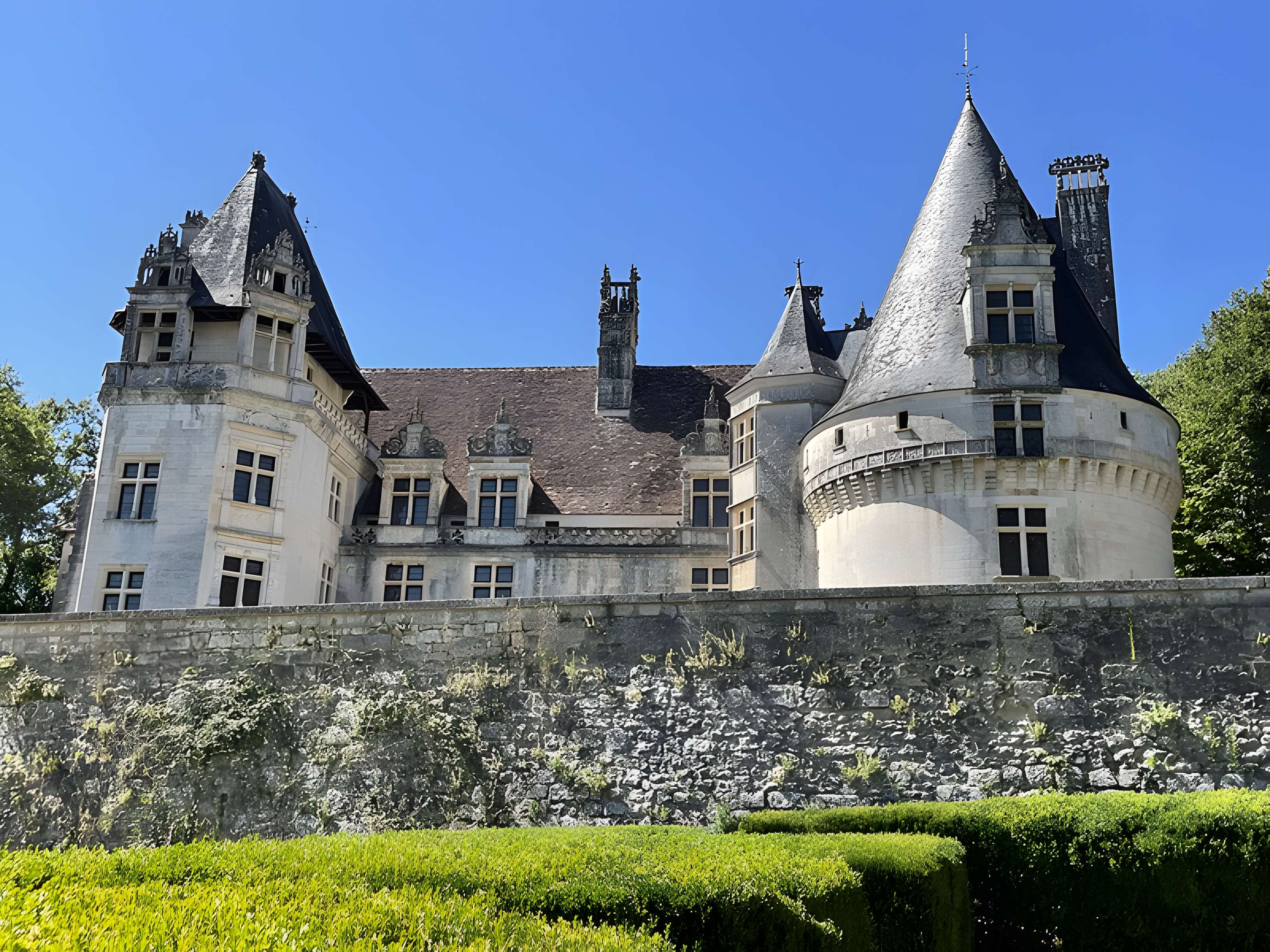 Château de Puyguilhem à Villars