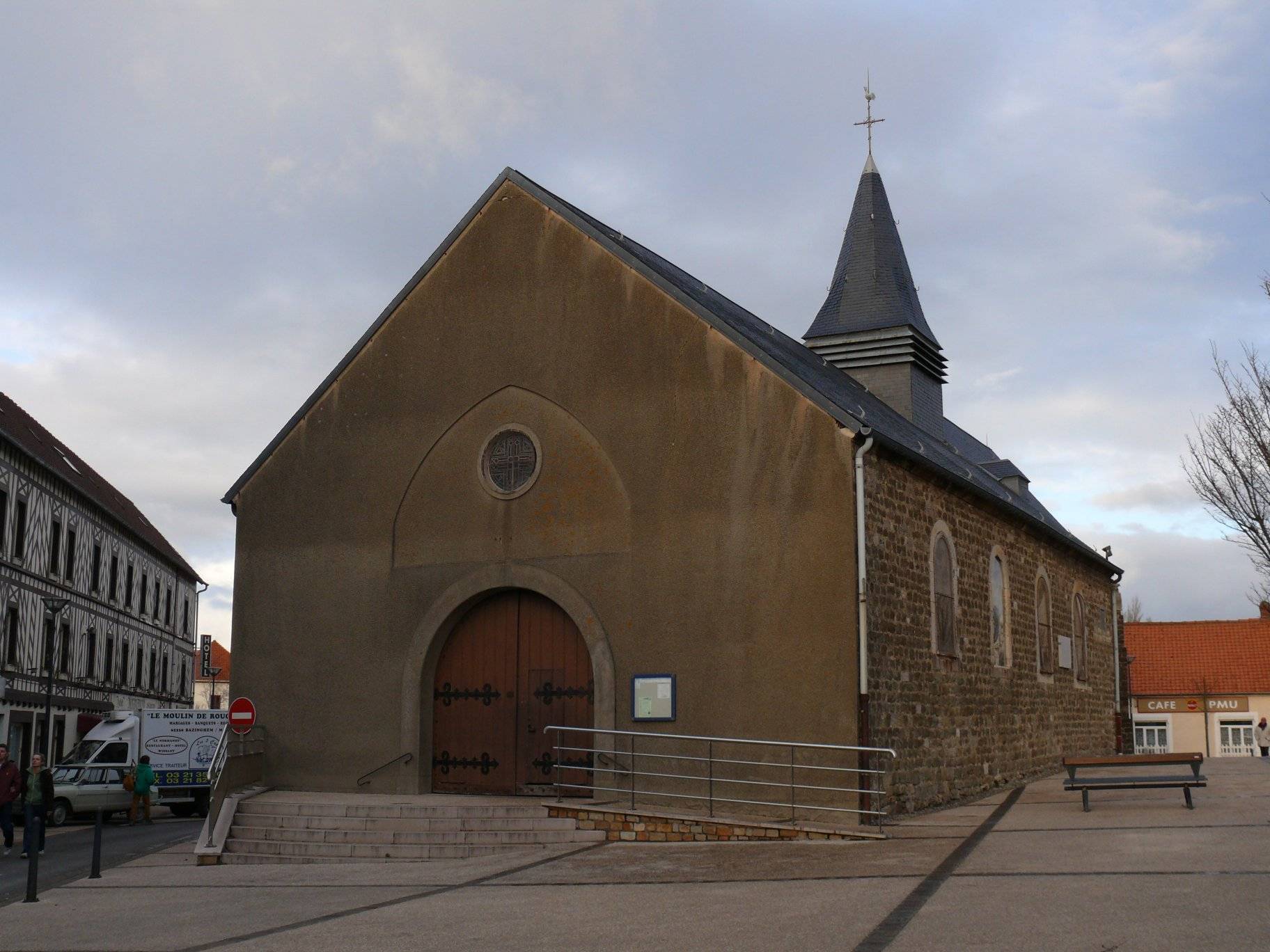 Photo de 聖ニコラス聖堂