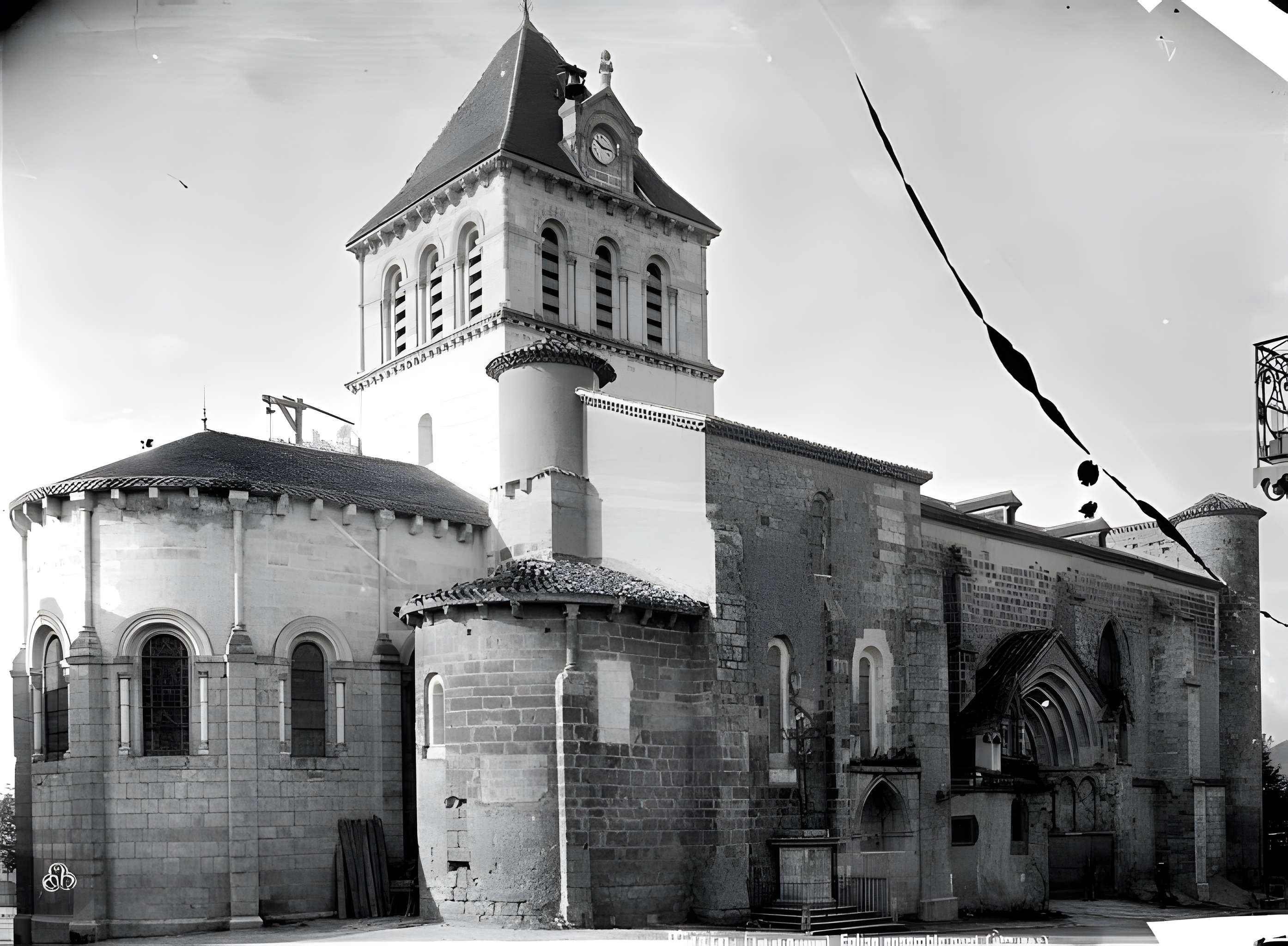 Église Saint-Jean-Baptiste de Mézin