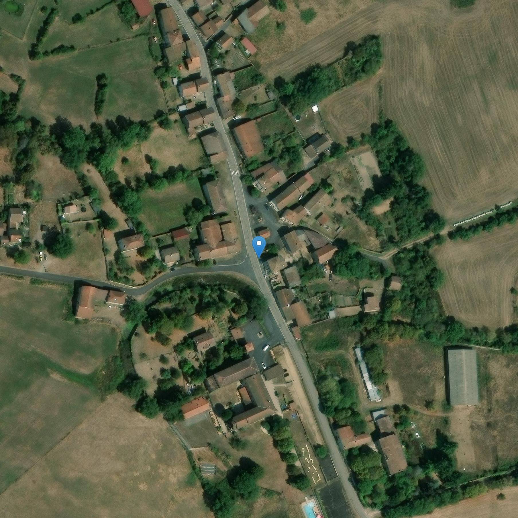 Photo de Saint Pierre de Chaumont-le-Bourg Kerk