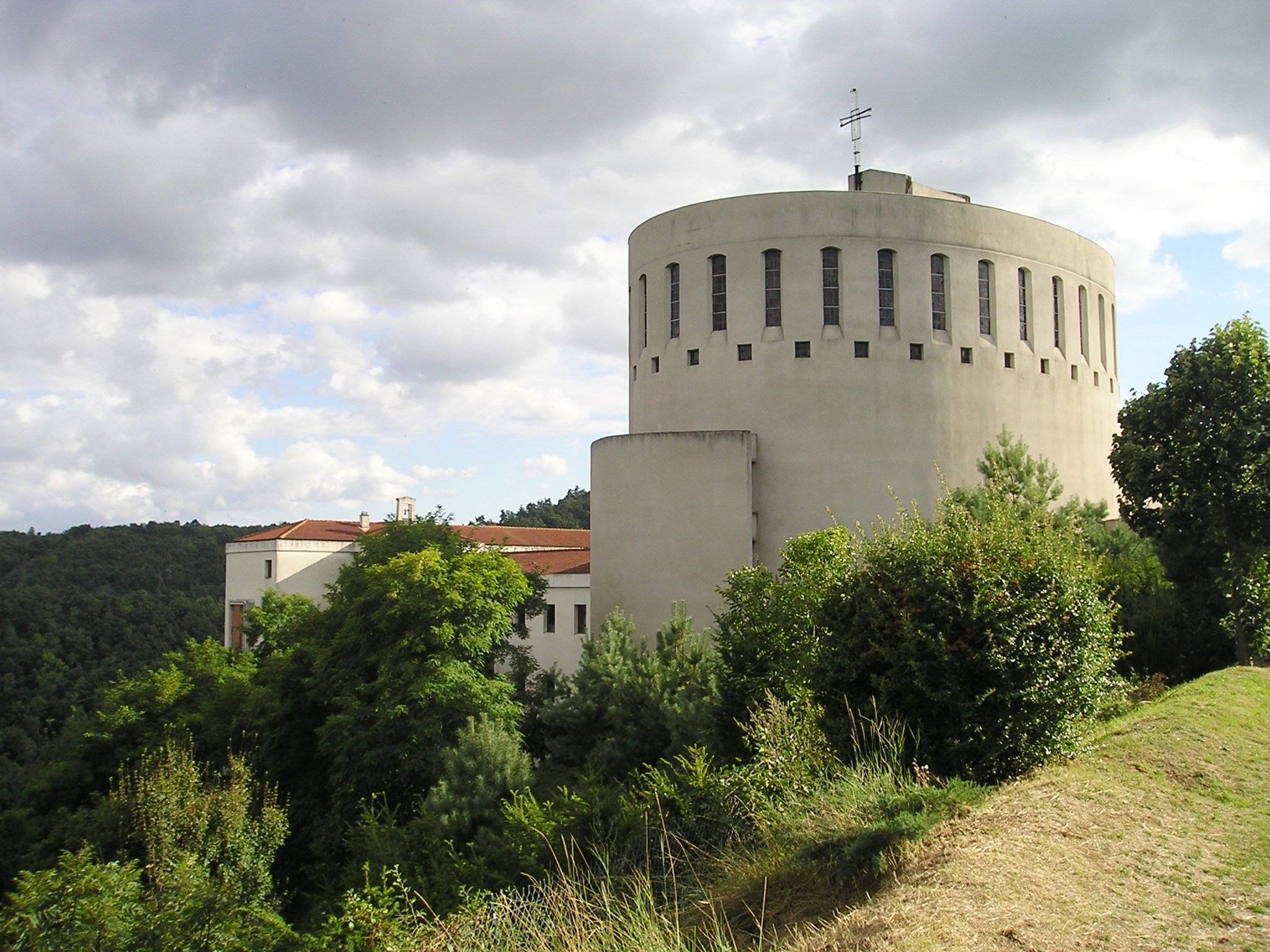 Photo de Church of Benedictine Abbey Notre-Dame de Randol