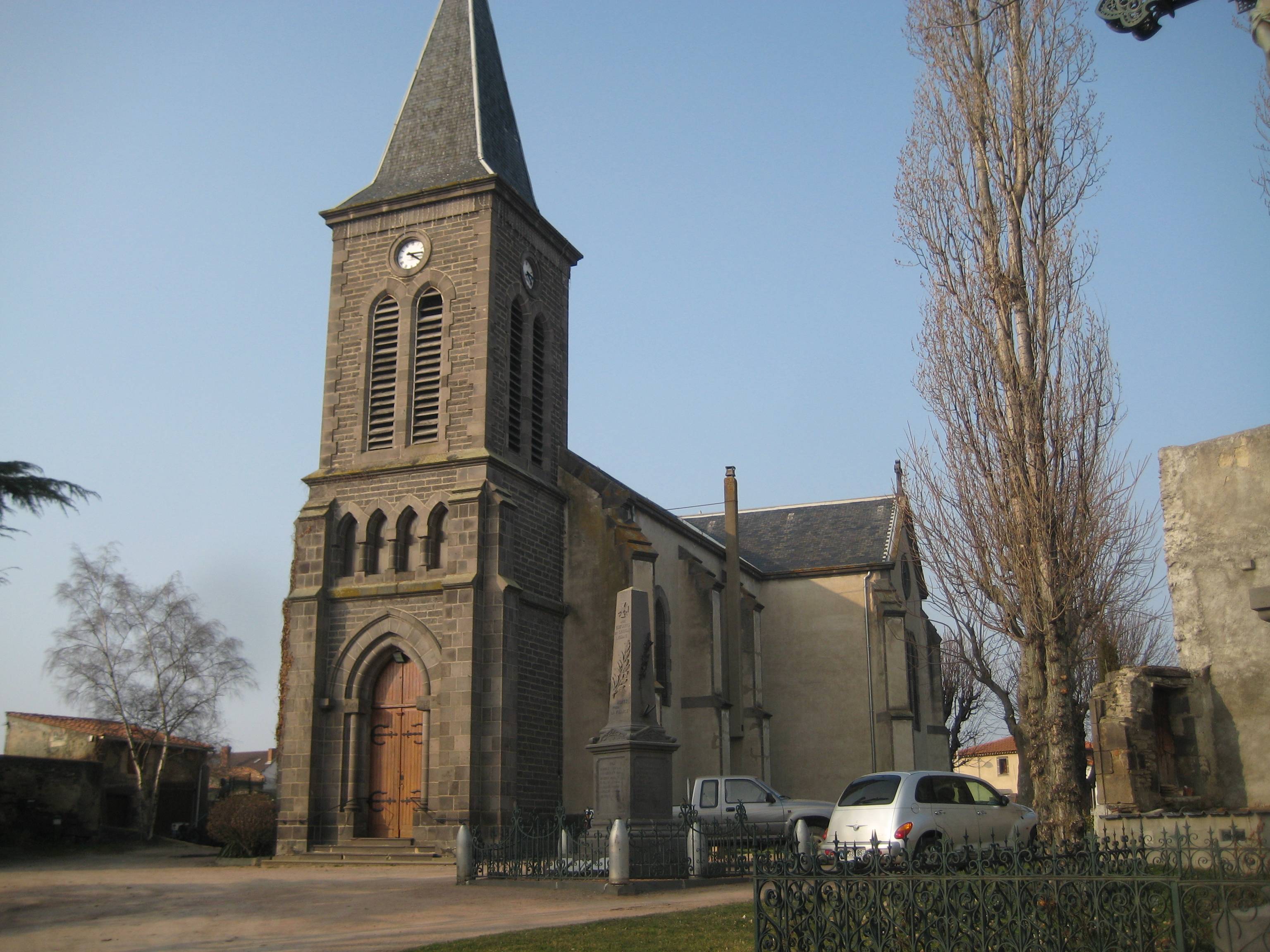 Photo de Saint Peter's Church of Lussat
