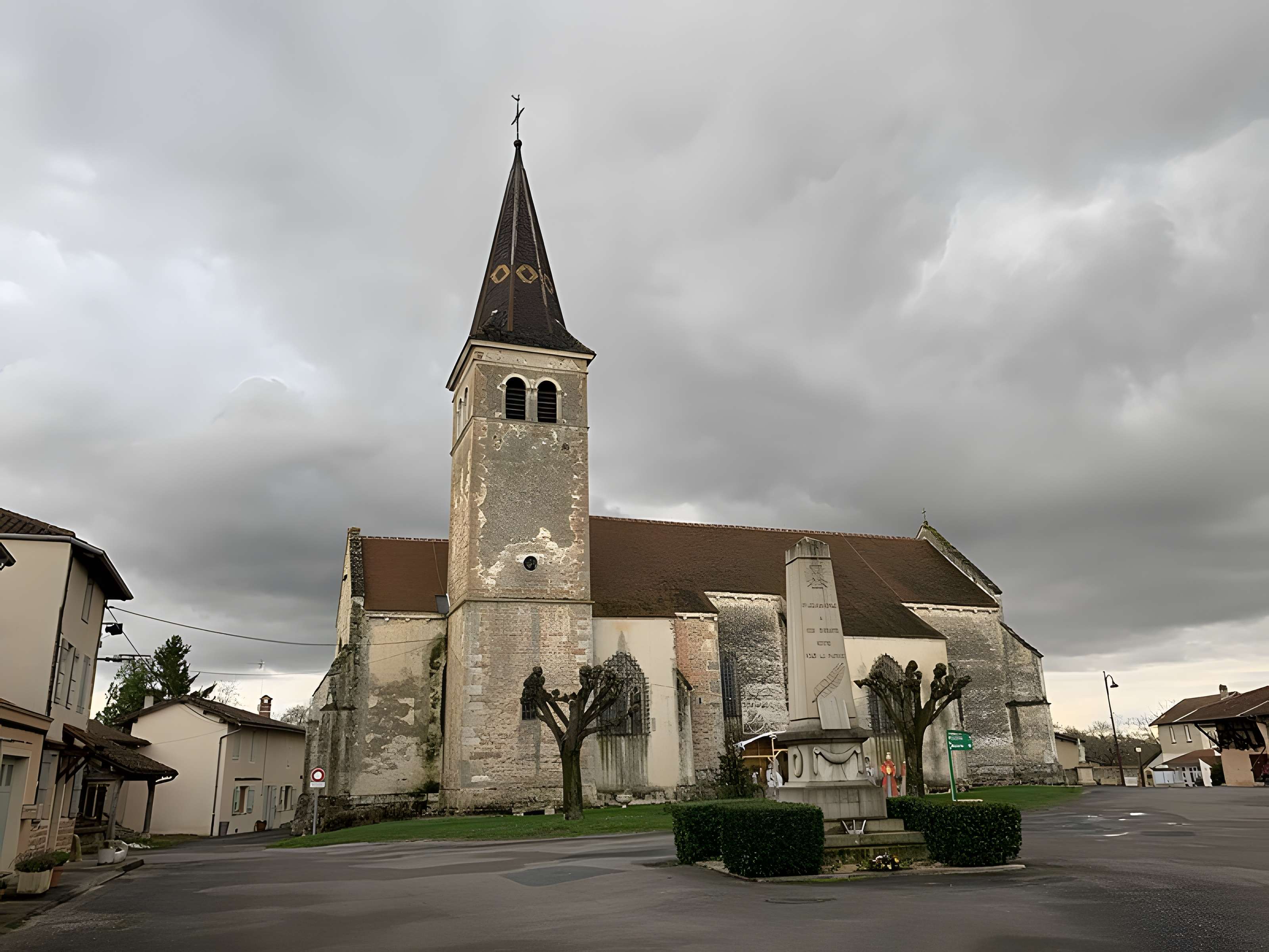Église Saint-Jean-Baptiste de Saint-Jean-sur-Veyle