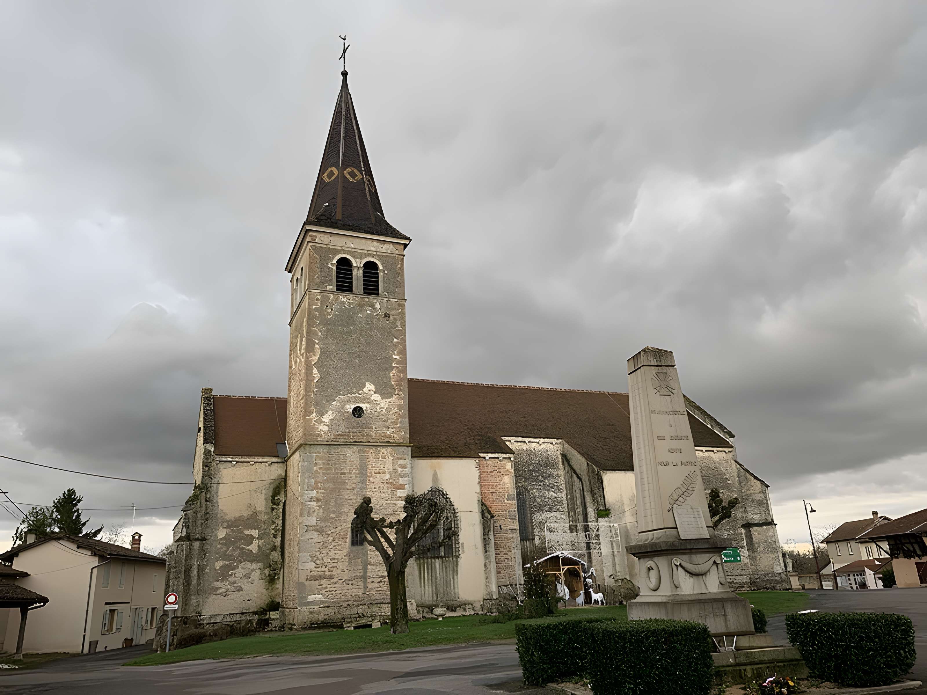 Église Saint-Jean-Baptiste de Saint-Jean-sur-Veyle