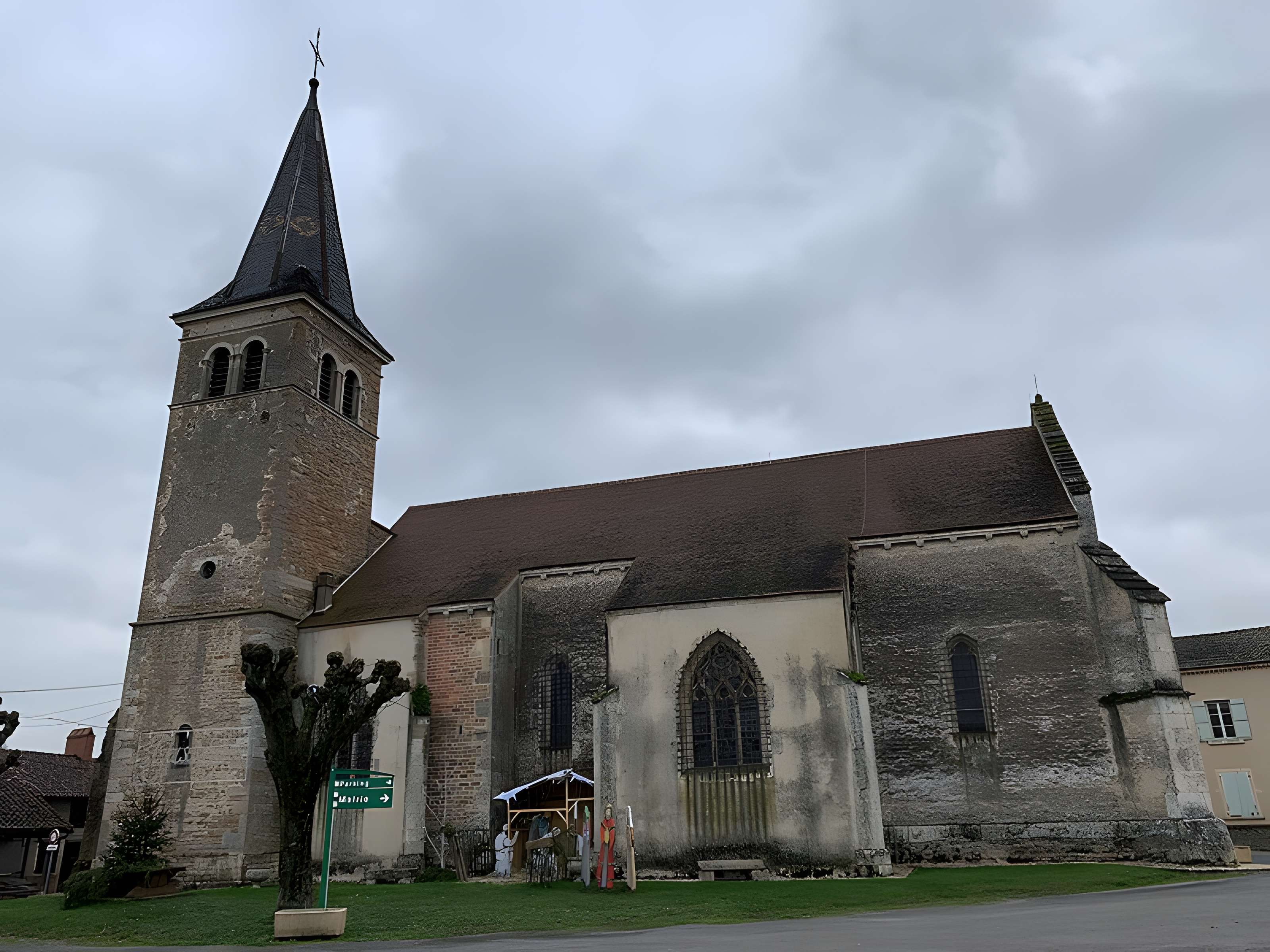 Église Saint-Jean-Baptiste de Saint-Jean-sur-Veyle
