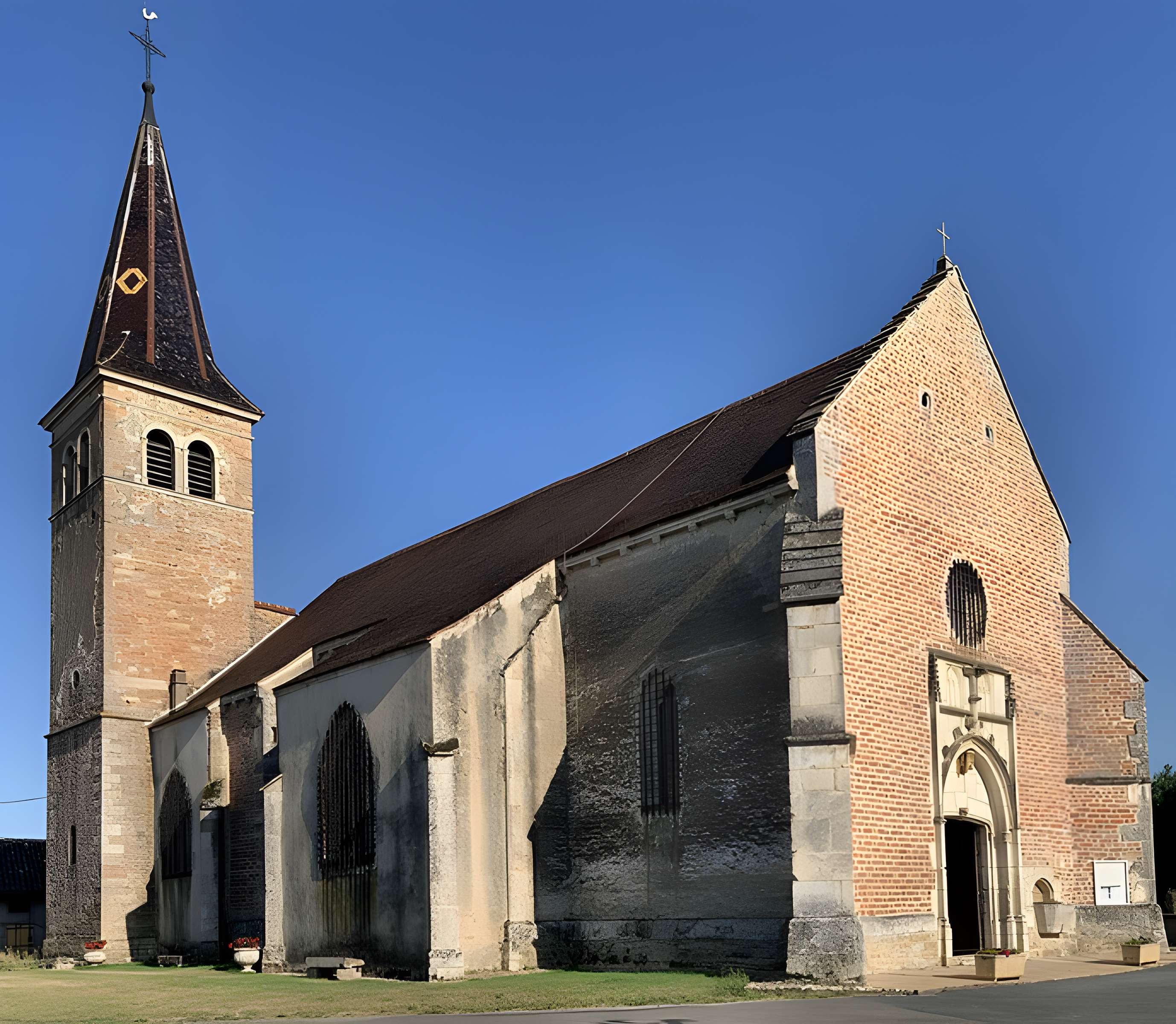 Église Saint-Jean-Baptiste de Saint-Jean-sur-Veyle