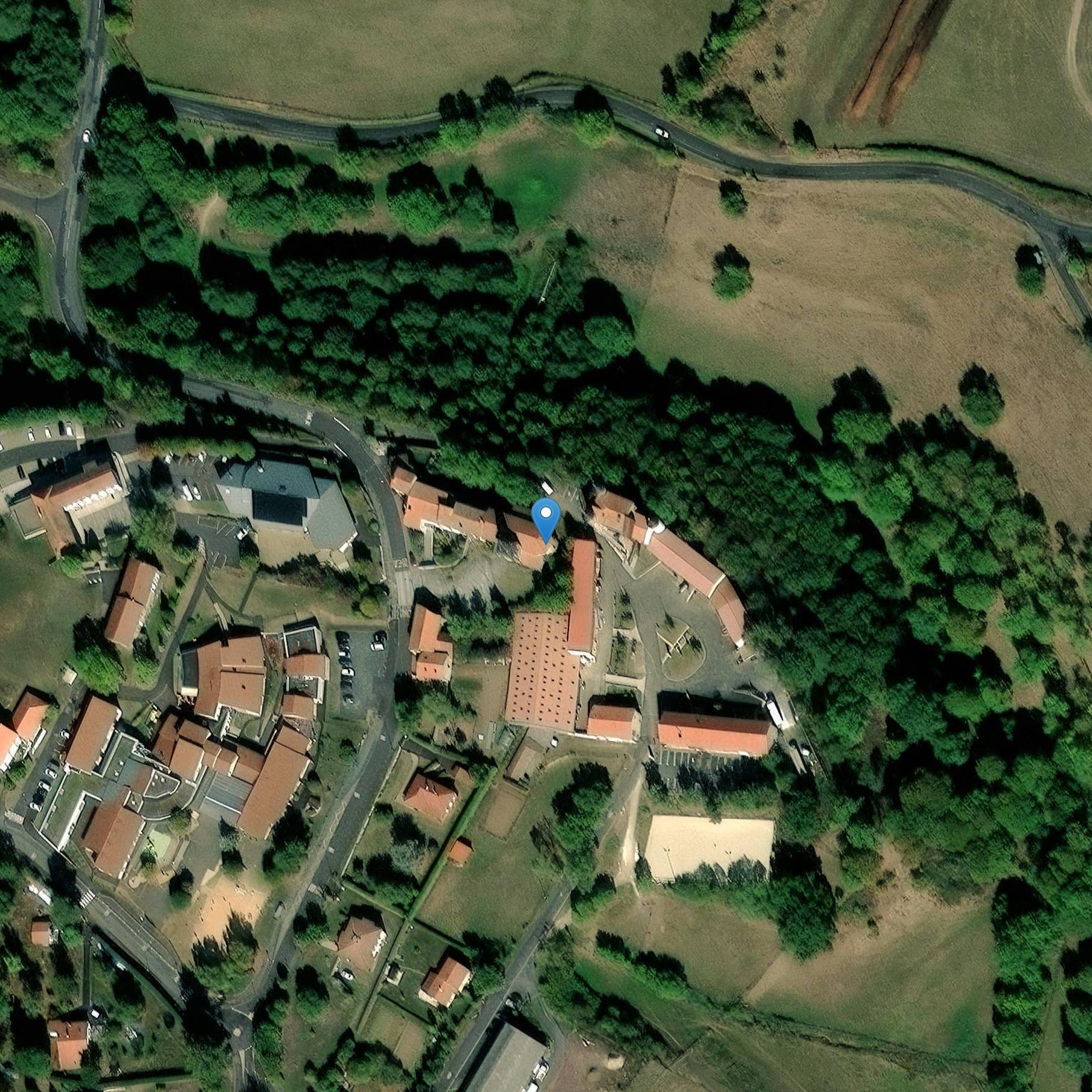 Photo de Saint-Genès Kerk van Saint-Genès-Champanelle