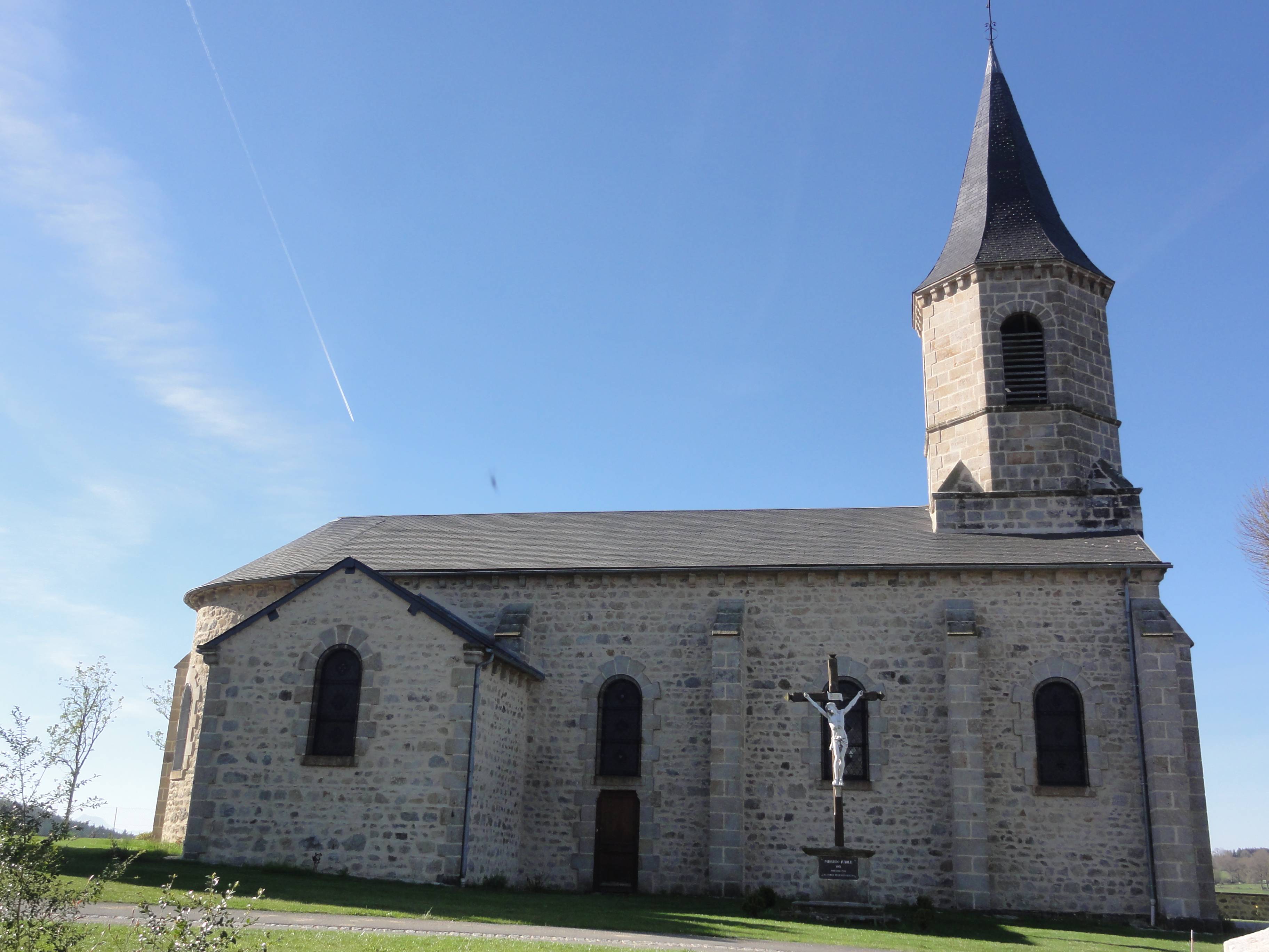 Photo de 圣朱利安-拉-热内斯特圣儒里安教堂