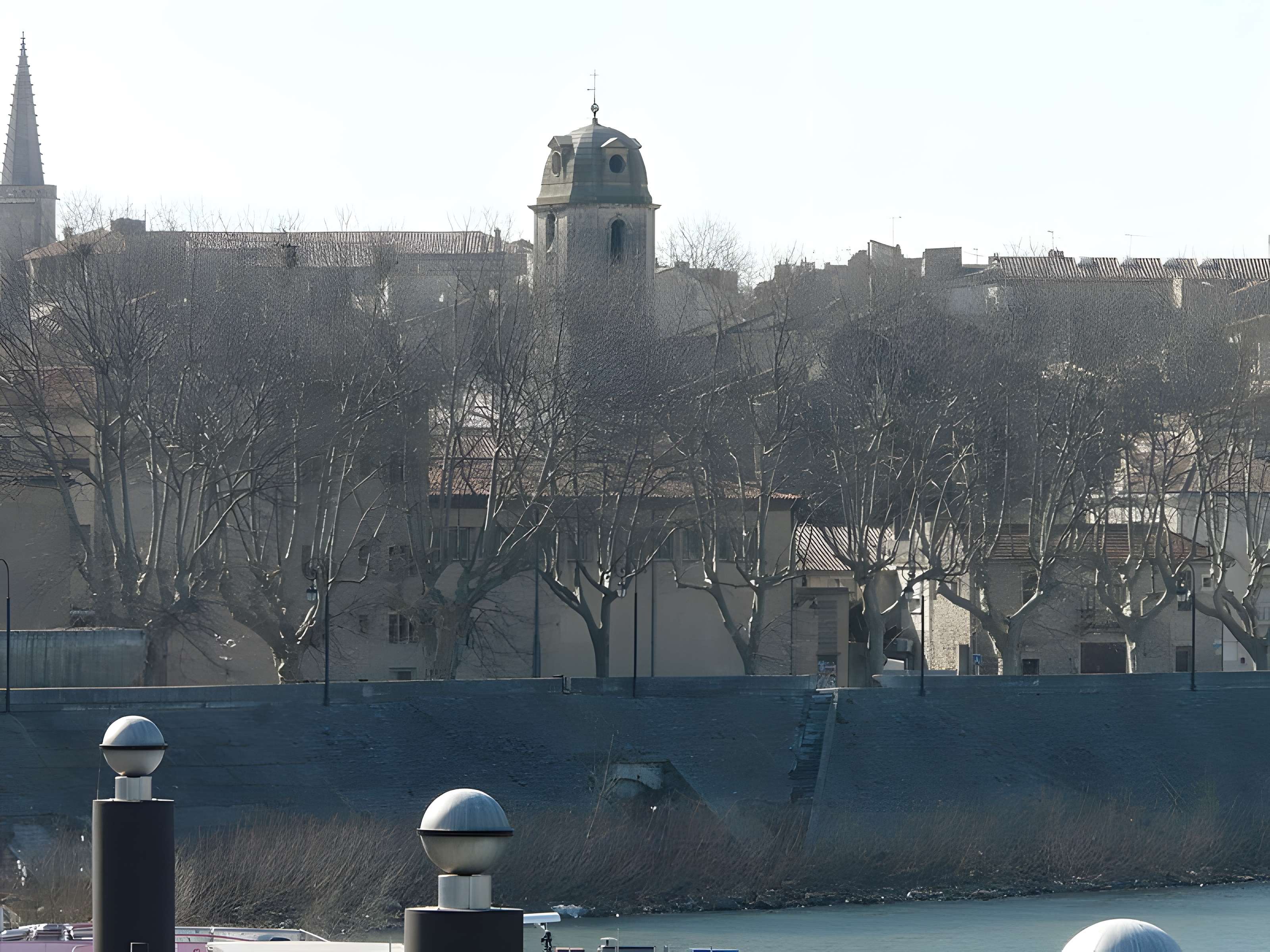 Église Saint-Julien d'Arles 