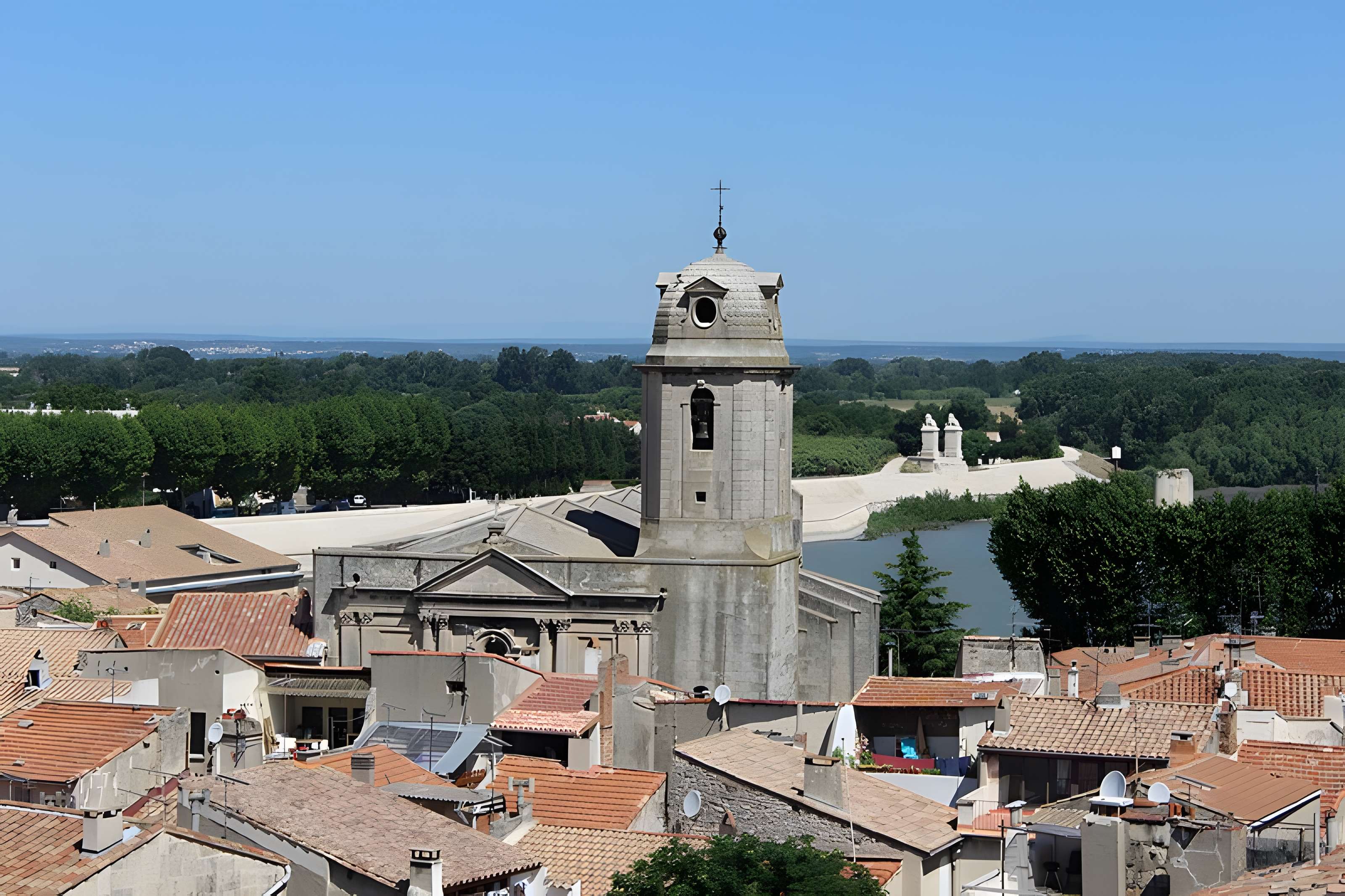 Église Saint-Julien d'Arles 