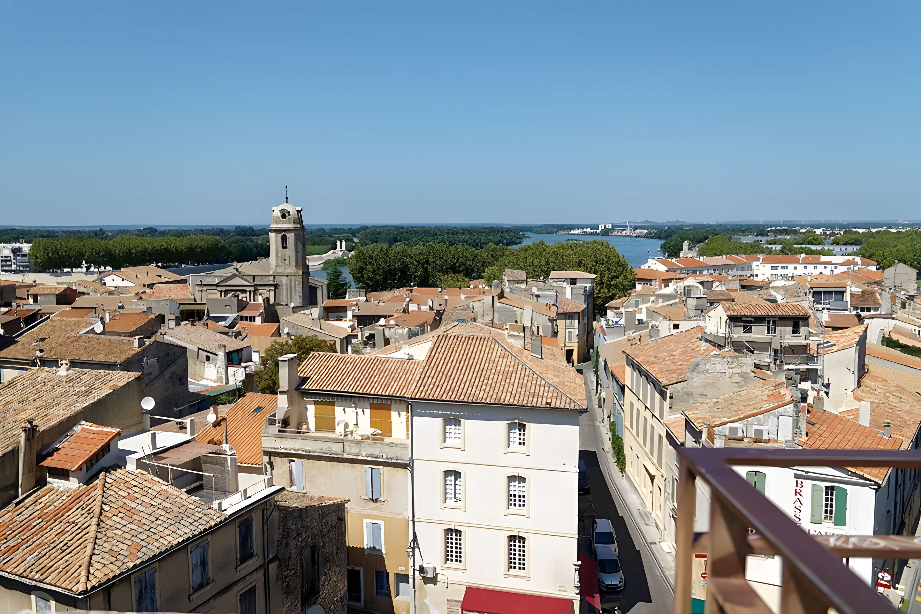 Église Saint-Julien d'Arles 