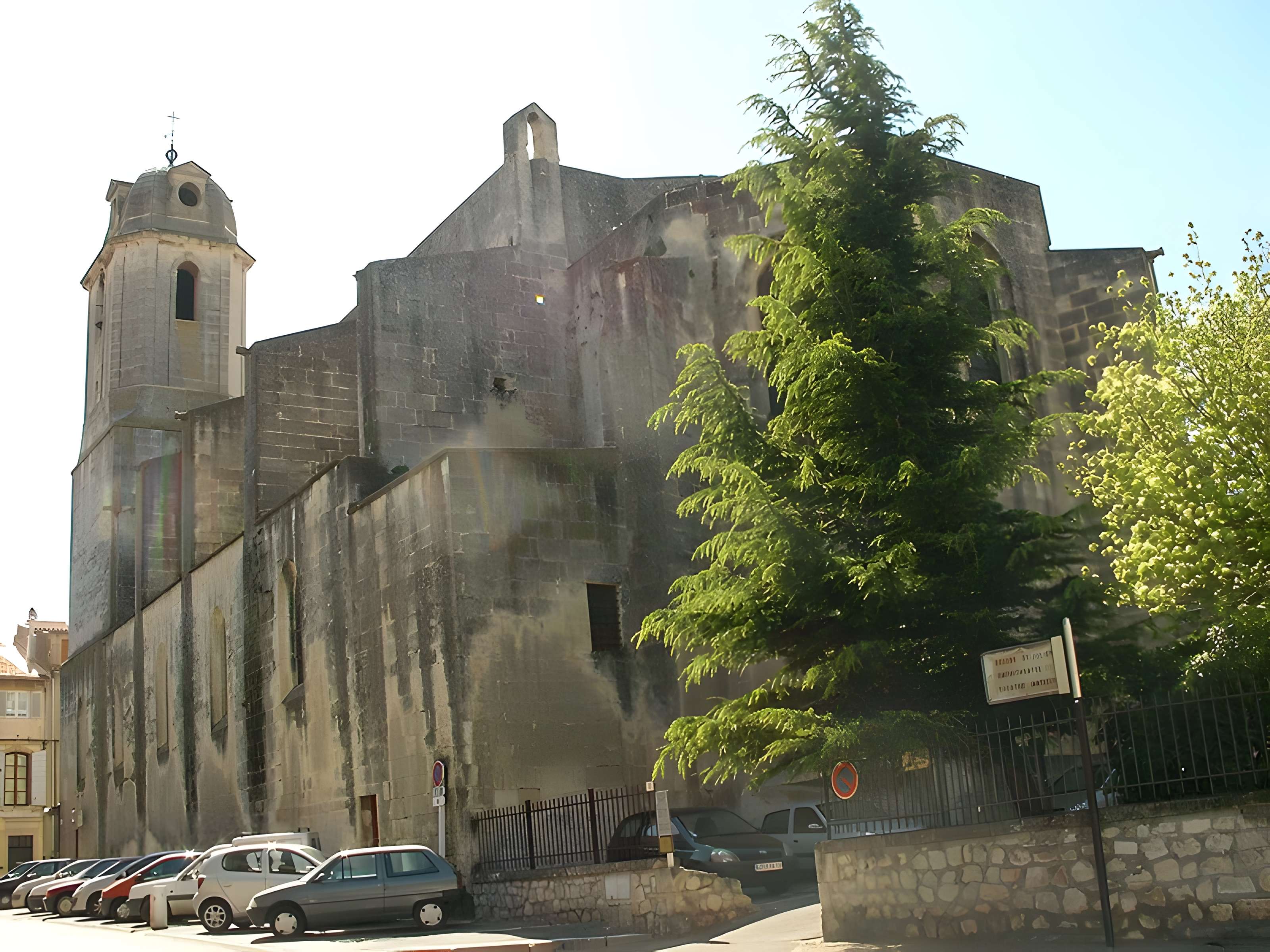 Église Saint-Julien d'Arles 