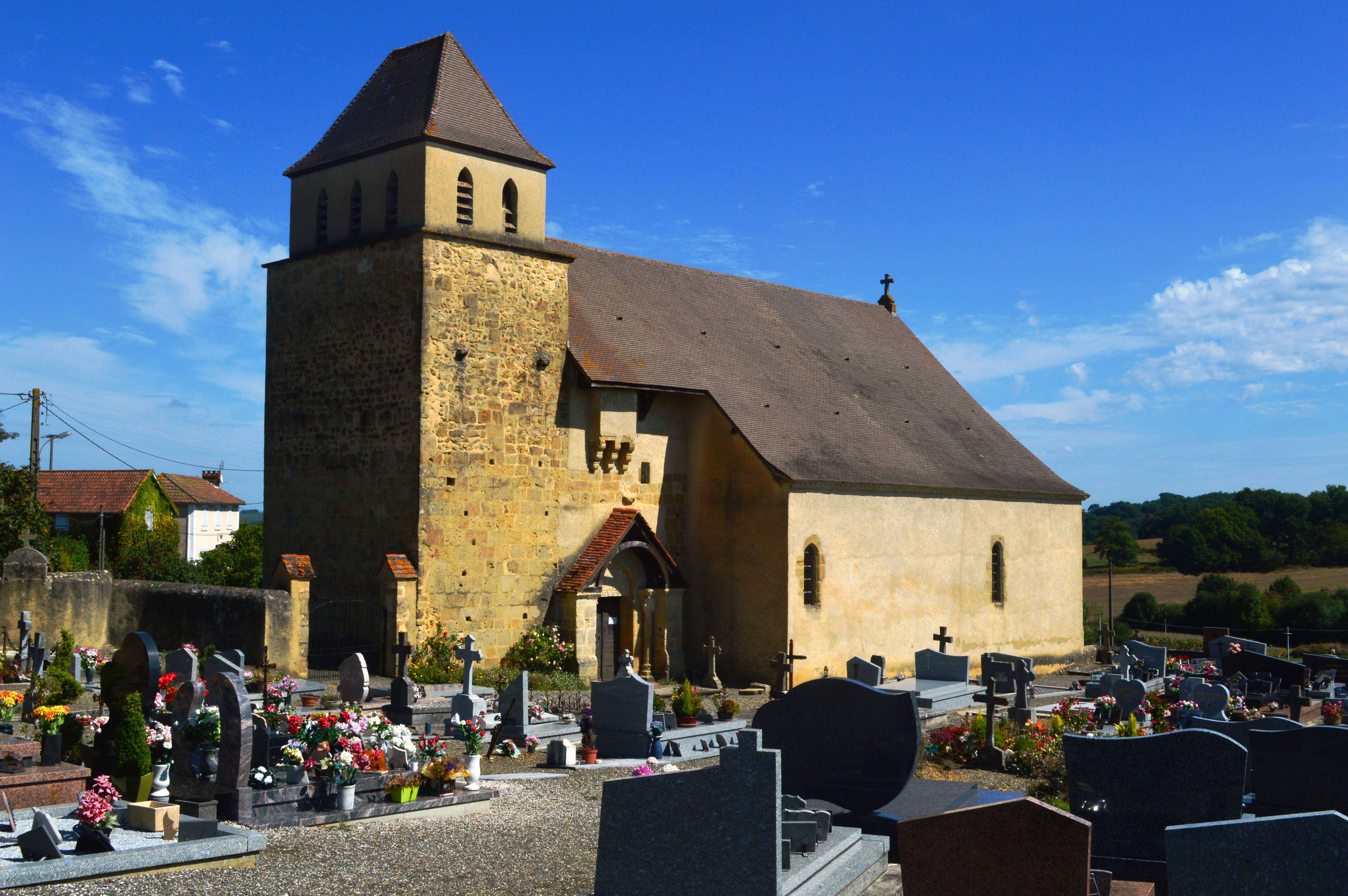 Photo de アルロゼの約束の聖母教会